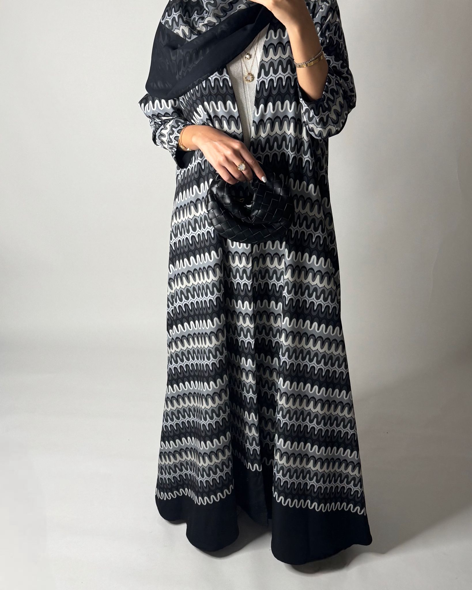 A566 - Black & Gray Swirl Pattern A-Cut Abaya & Matching Head Scarf