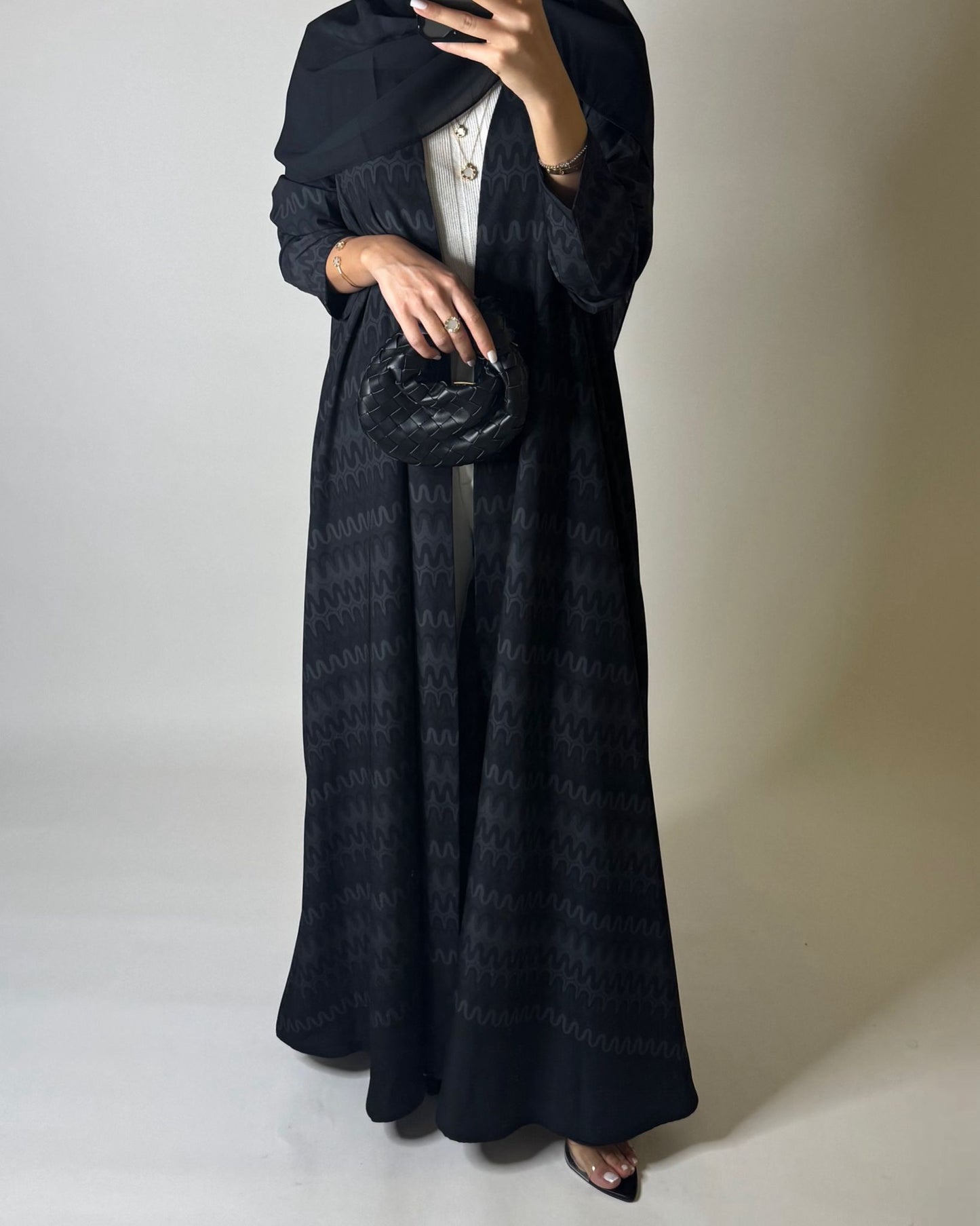 A565 - Black Swirl Pattern A-Cut Abaya & Matching Head Scarf