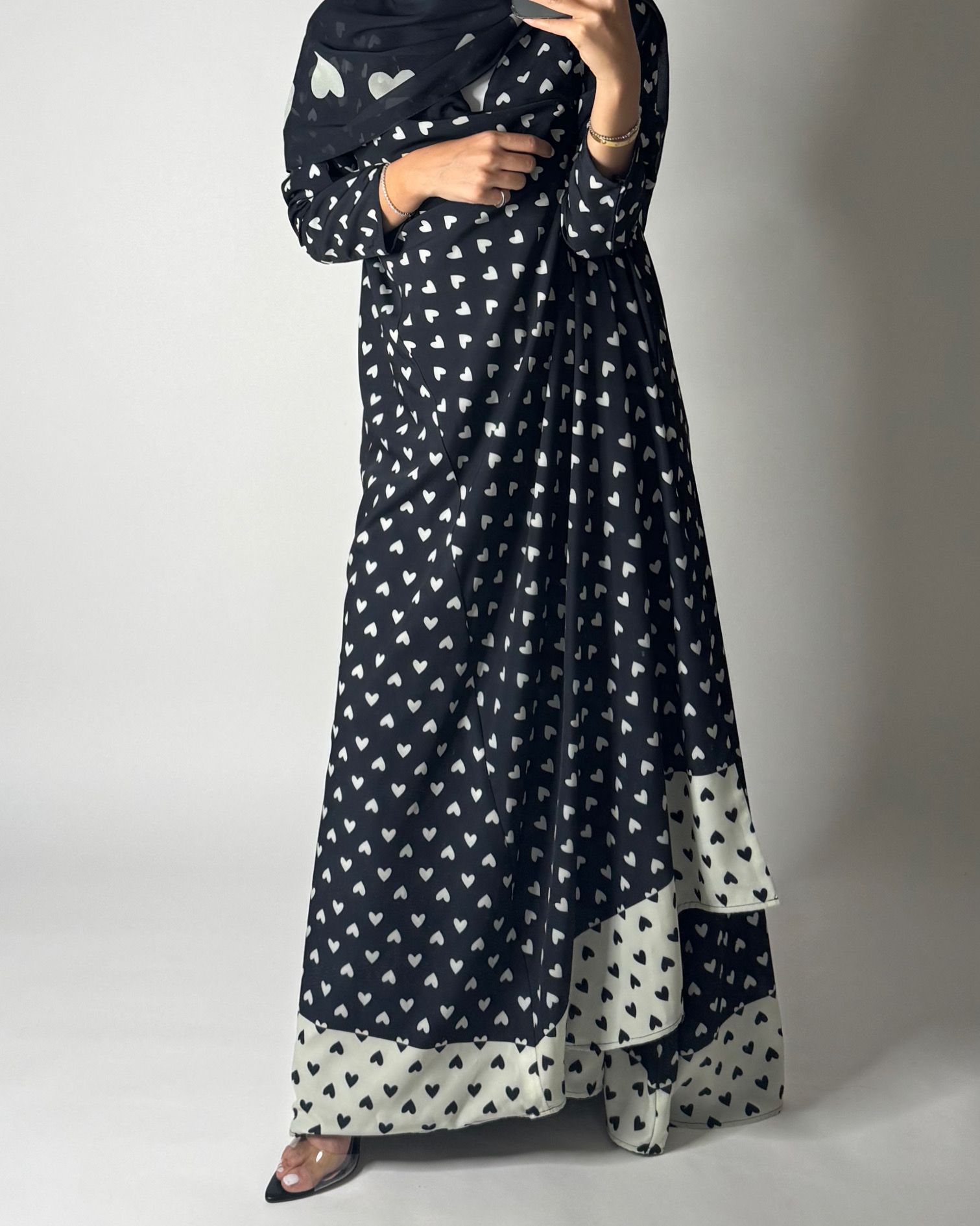 A609 - Black & White Heart A-CUT Wrap Summery Abaya & Matching Head Scarf