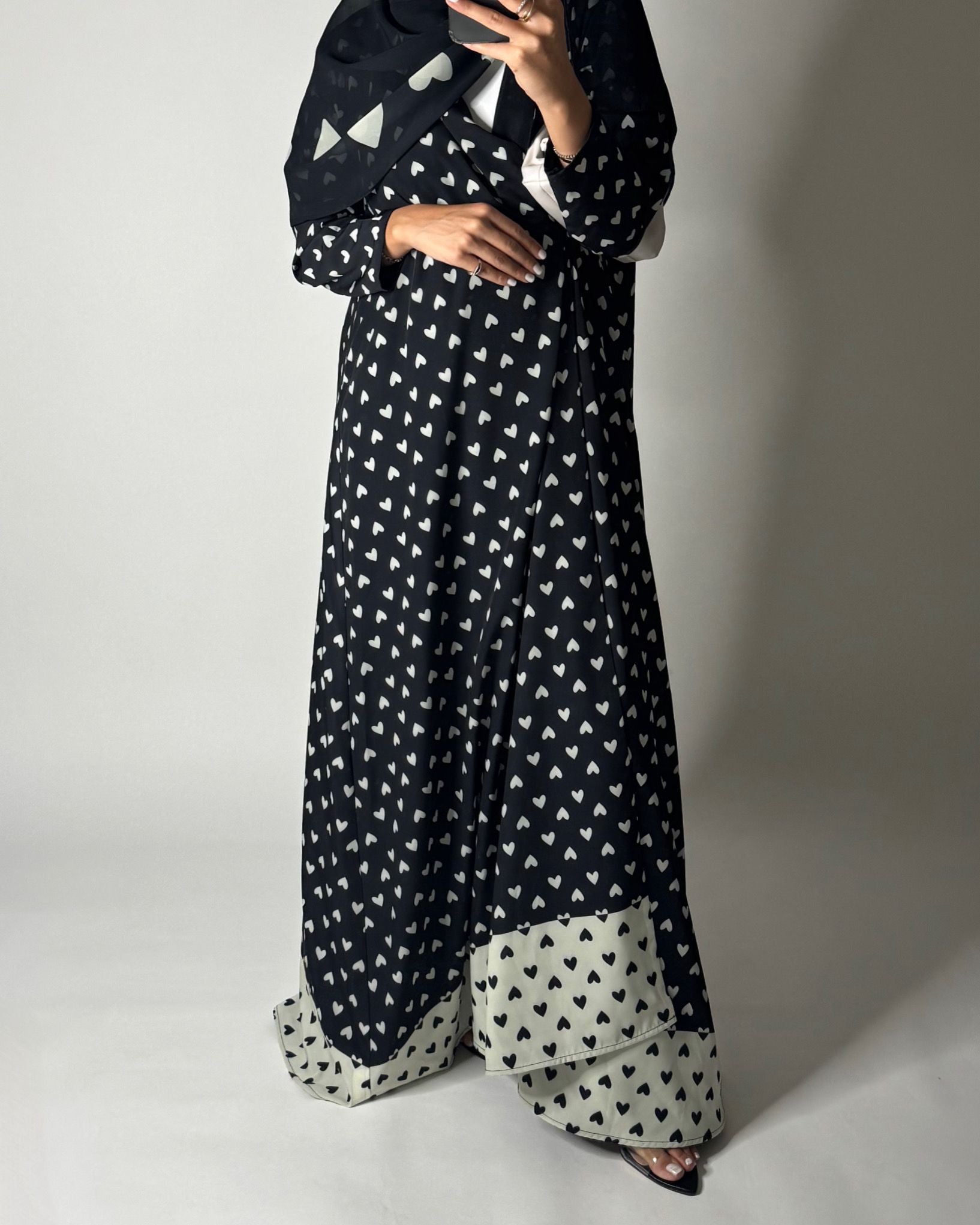 A609 - Black & White Heart A-CUT Wrap Summery Abaya & Matching Head Scarf