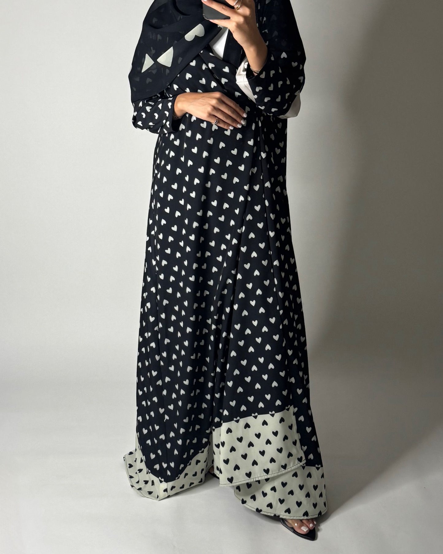 A609 - Black & White Heart A-CUT Wrap Summery Abaya & Matching Head Scarf