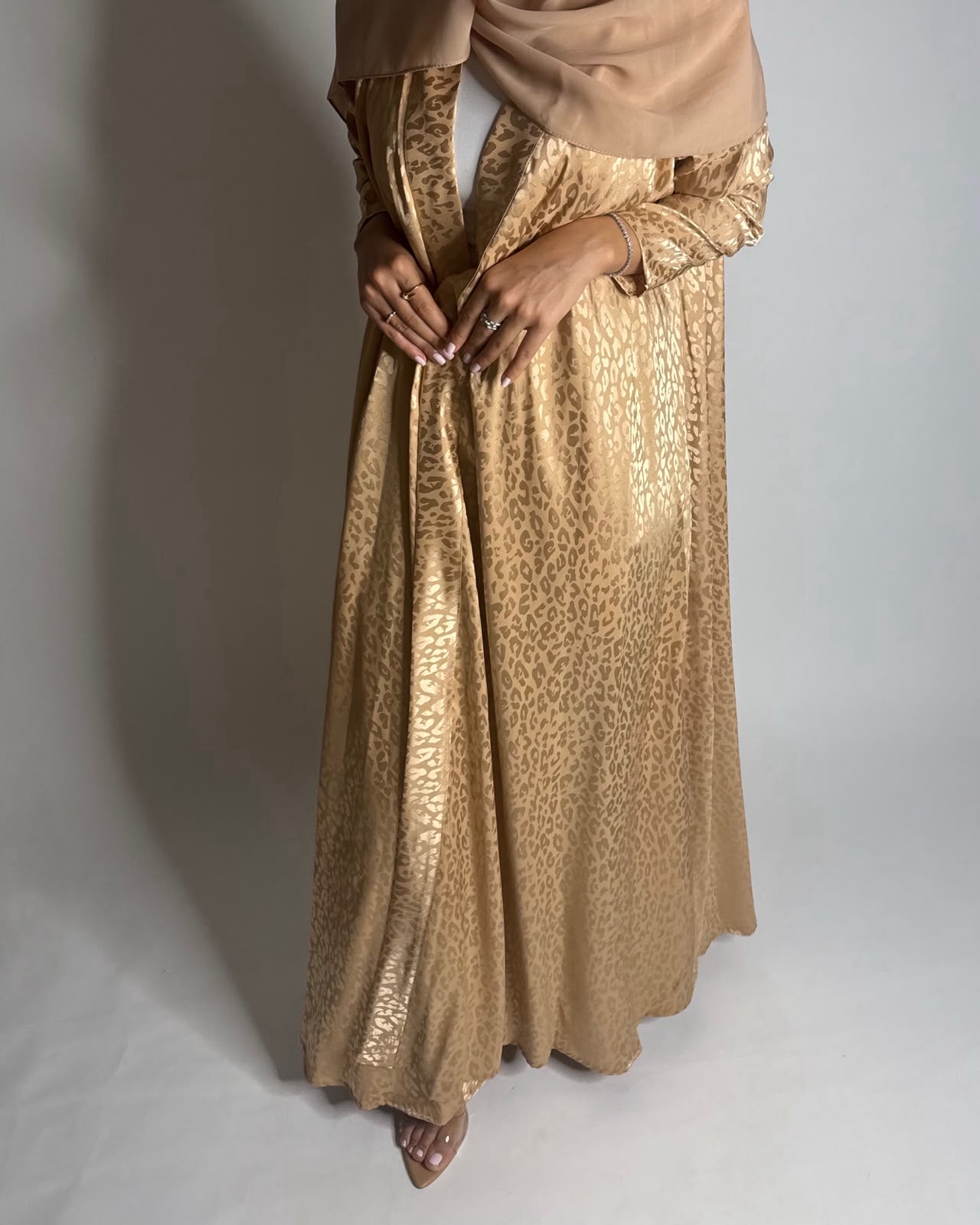 A610 - Gold Leopard Pattern Summery A-CUT Wrap Abaya & Head Scarf