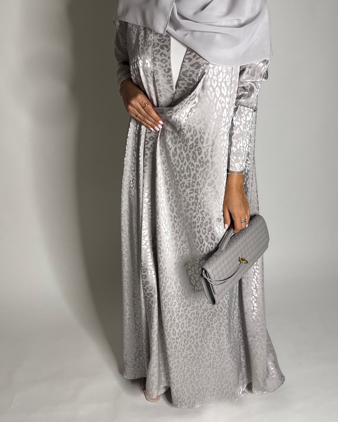 A613 - Silver Gray Leopard Pattern Summery A-CUT Wrap Abaya & Head Scarf
