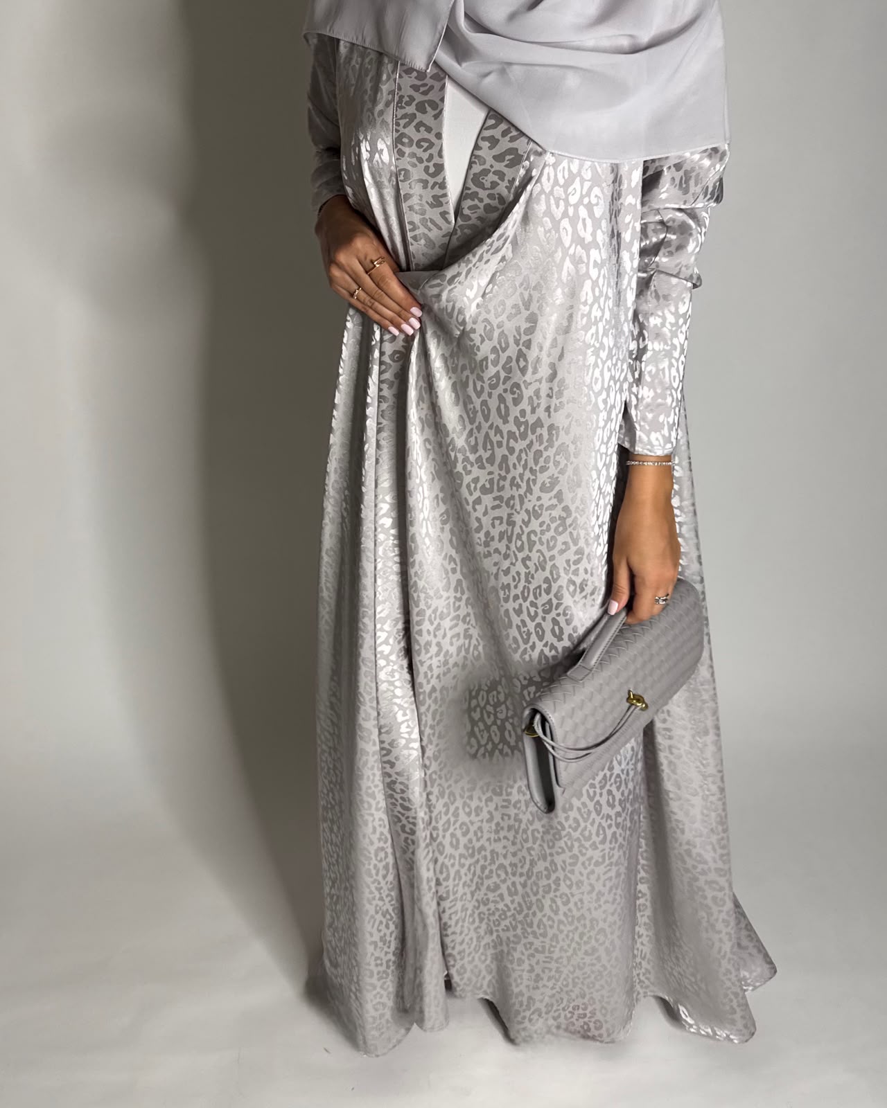 A613 - Silver Gray Leopard Pattern Summery A-CUT Wrap Abaya & Head Scarf