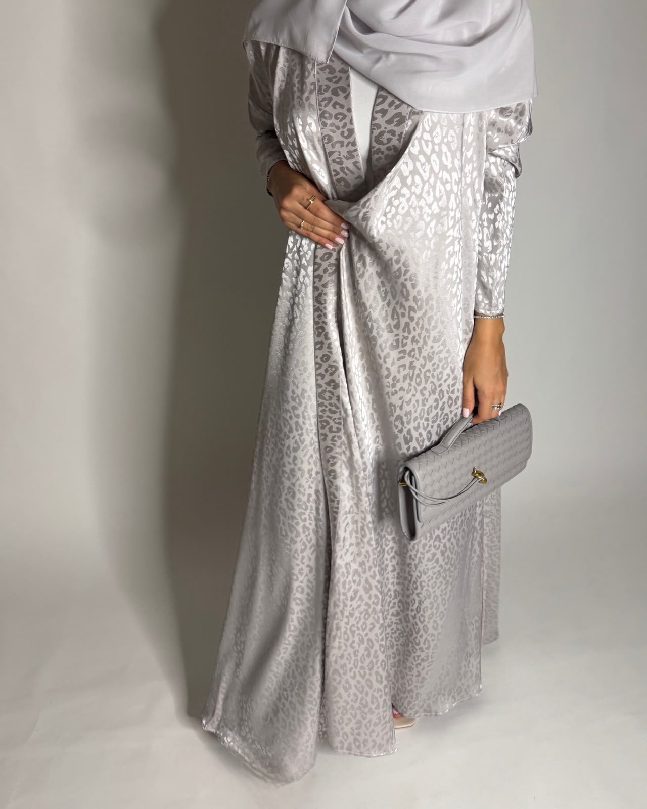 A613 - Silver Gray Leopard Pattern Summery A-CUT Wrap Abaya & Head Scarf