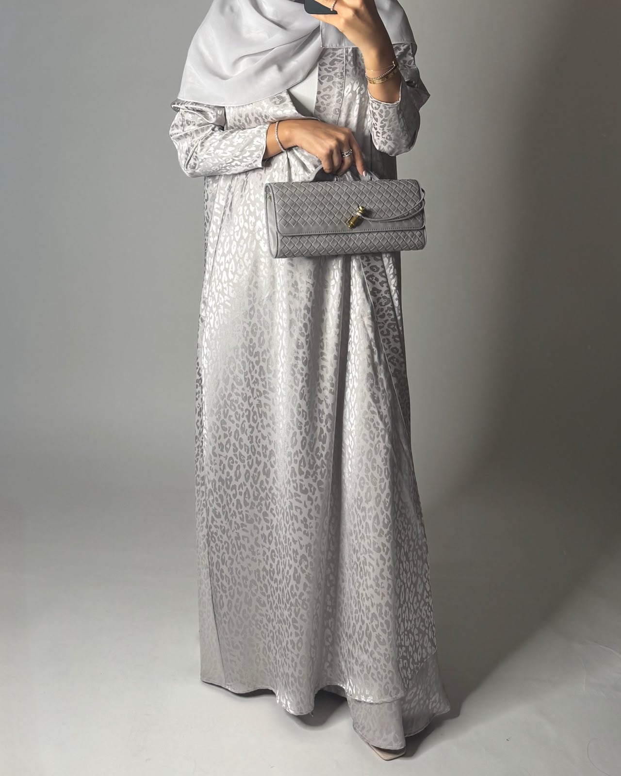 A613 - Silver Gray Leopard Pattern Summery A-CUT Wrap Abaya & Head Scarf