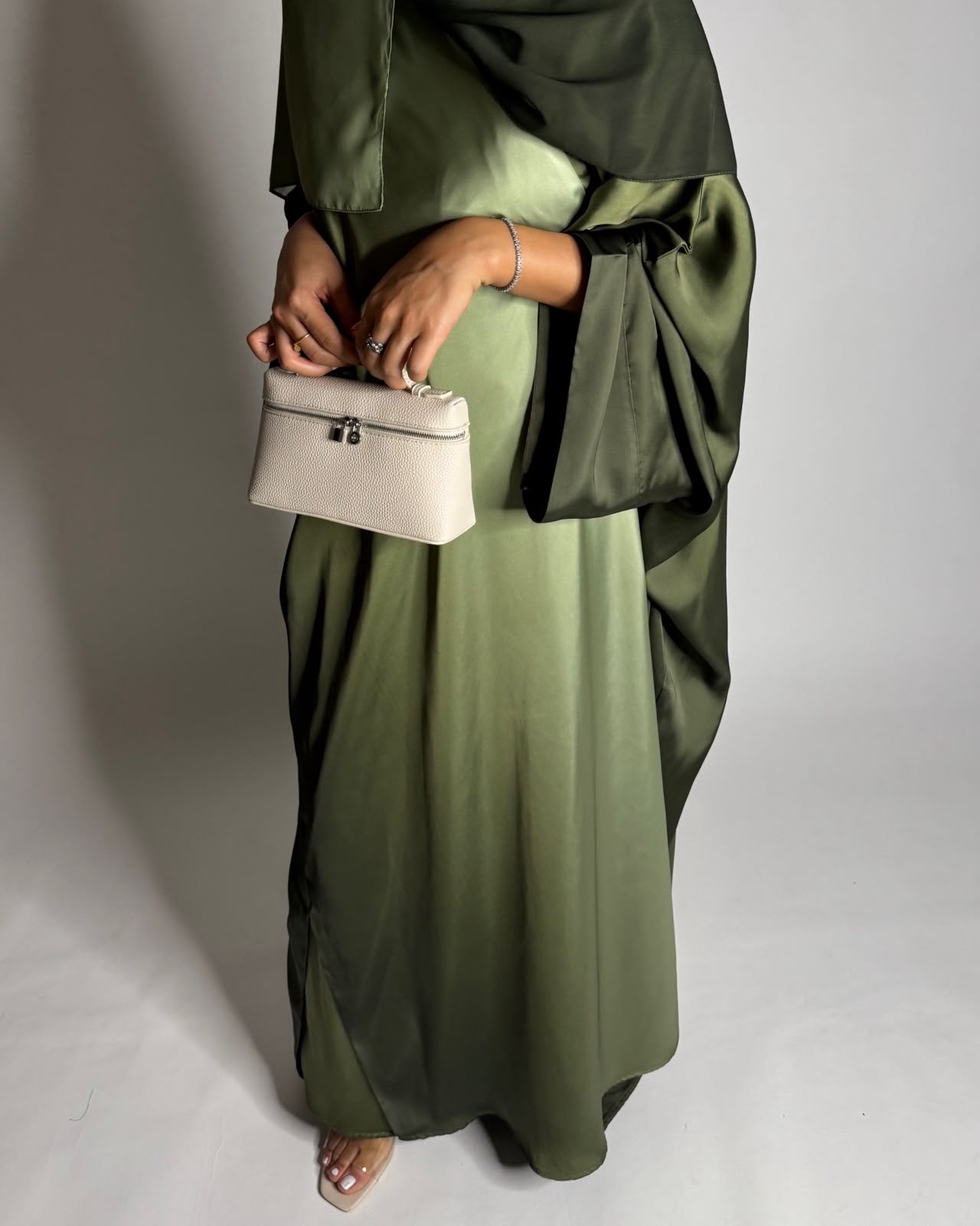 A618 - Ombre Green Summery Bisht Cut Abaya with Matching Head Scarf