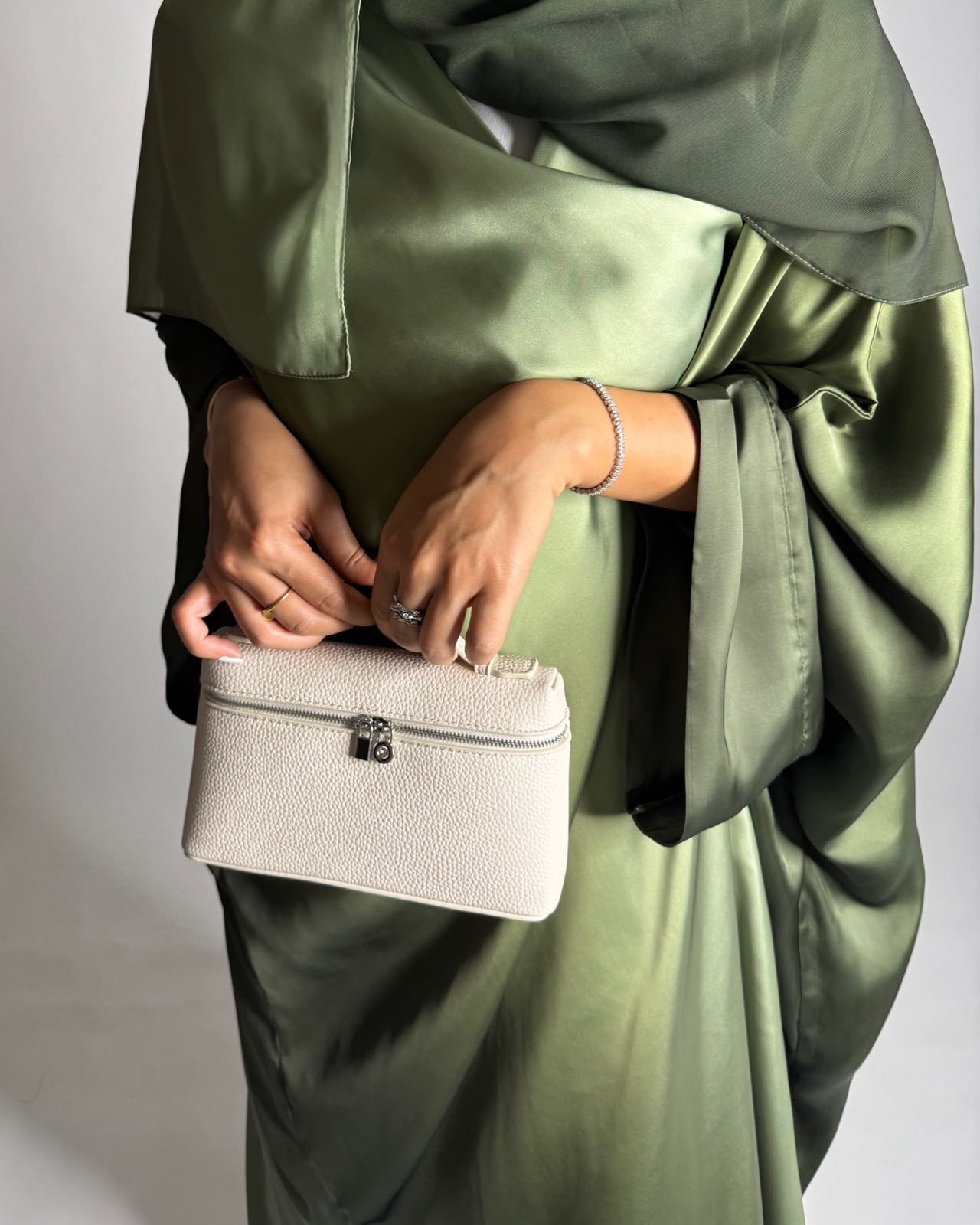 A618 - Ombre Green Summery Bisht Cut Abaya with Matching Head Scarf