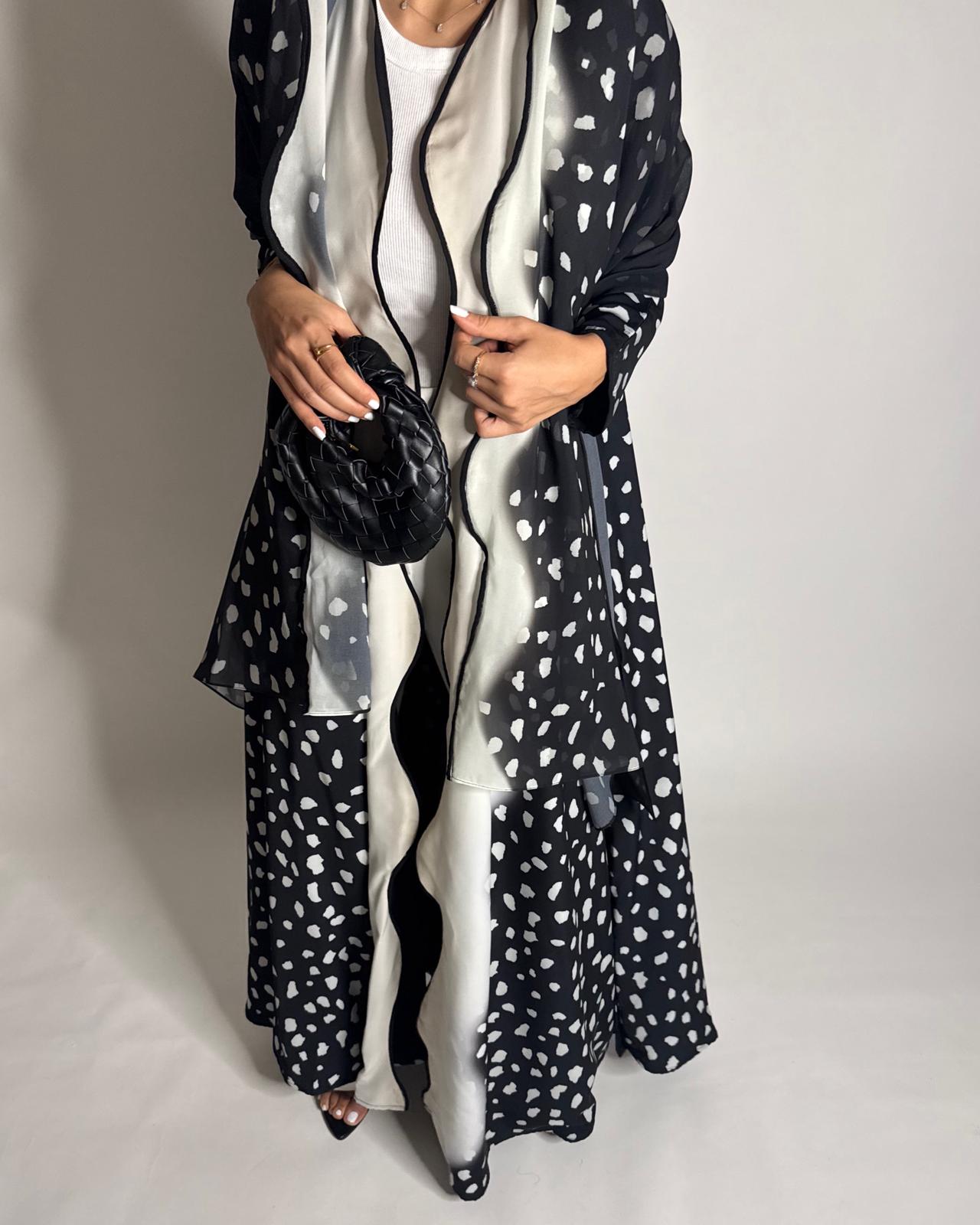 A648 - Waves Leopard Print A-CUT Black & Cream Abaya & Matching Head Scarf