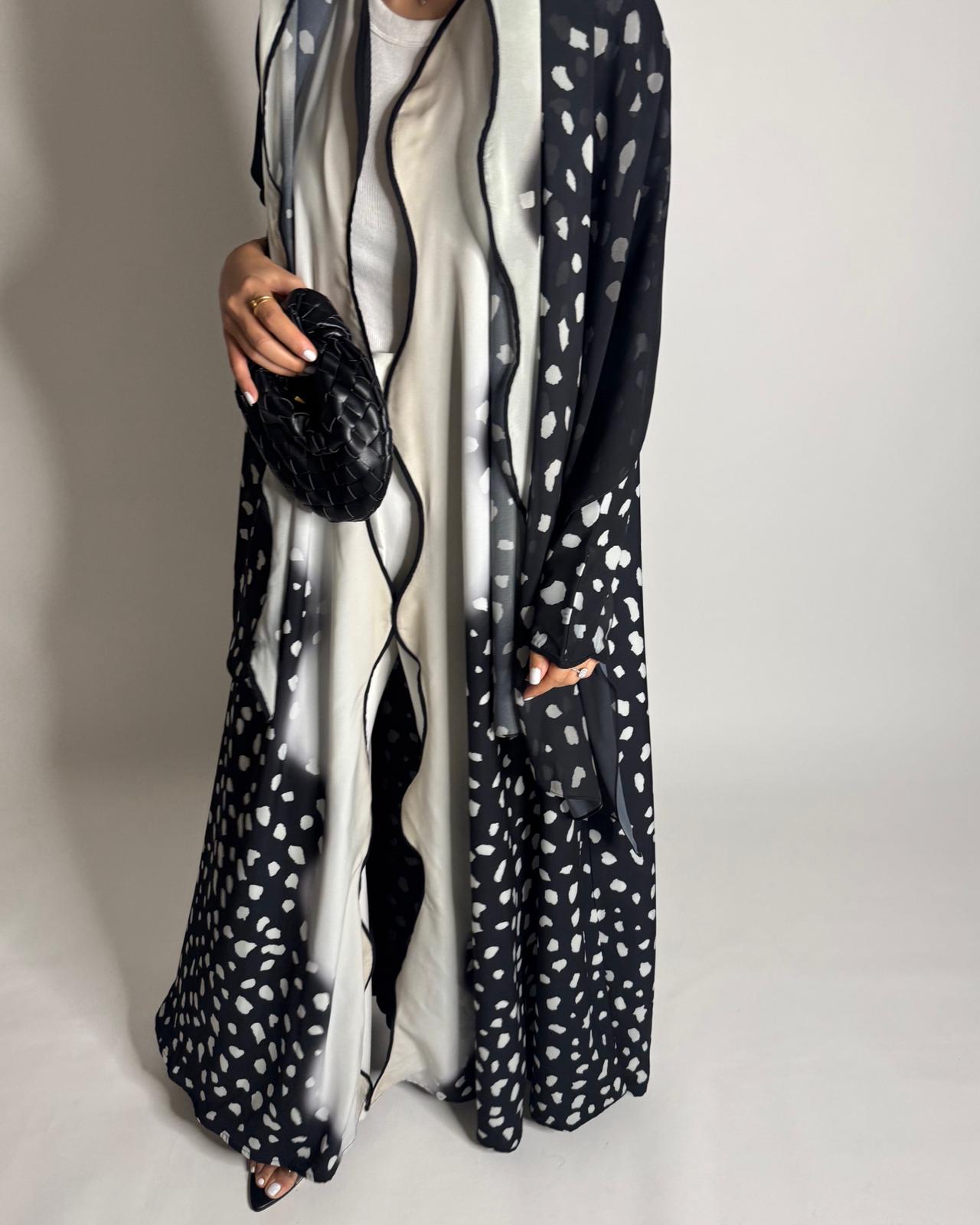 A648 - Waves Leopard Print A-CUT Black & Cream Abaya & Matching Head Scarf