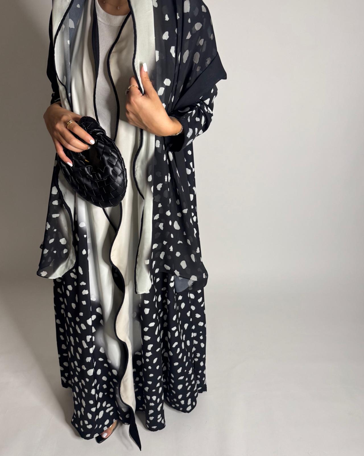 A648 - Waves Leopard Print A-CUT Black & Cream Abaya & Matching Head Scarf
