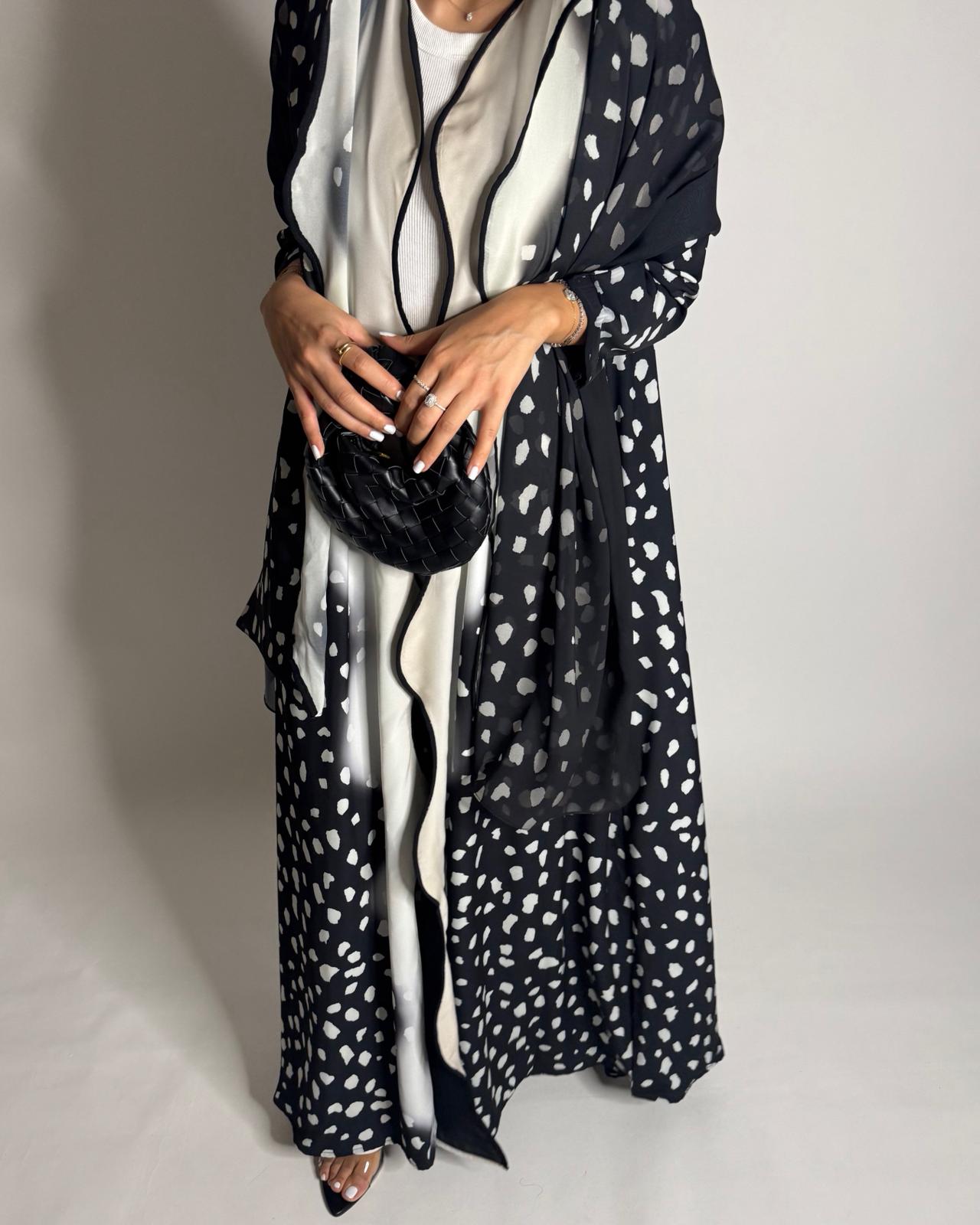 A648 - Waves Leopard Print A-CUT Black & Cream Abaya & Matching Head Scarf