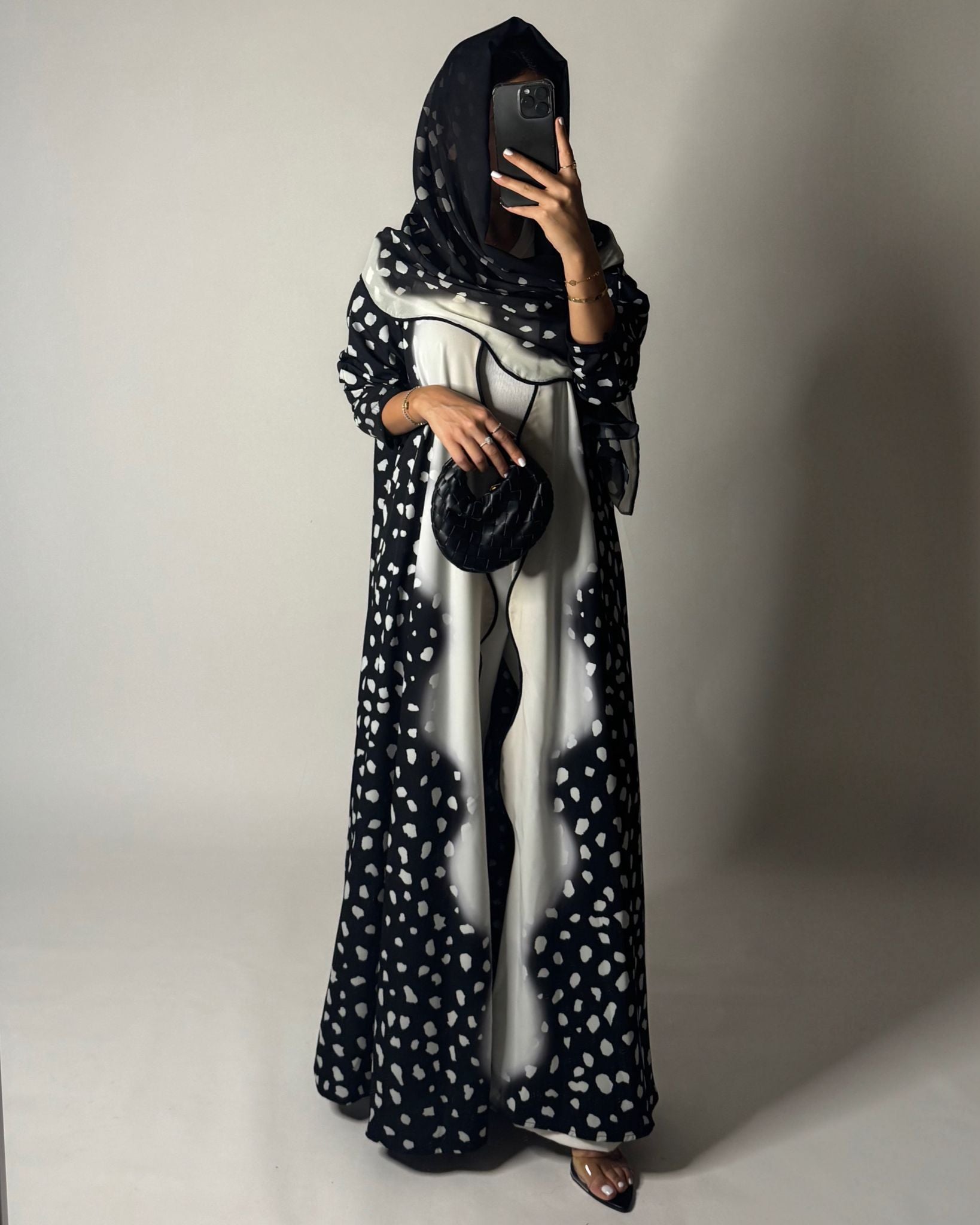 A648 - Waves Leopard Print A-CUT Black & Cream Abaya & Matching Head Scarf