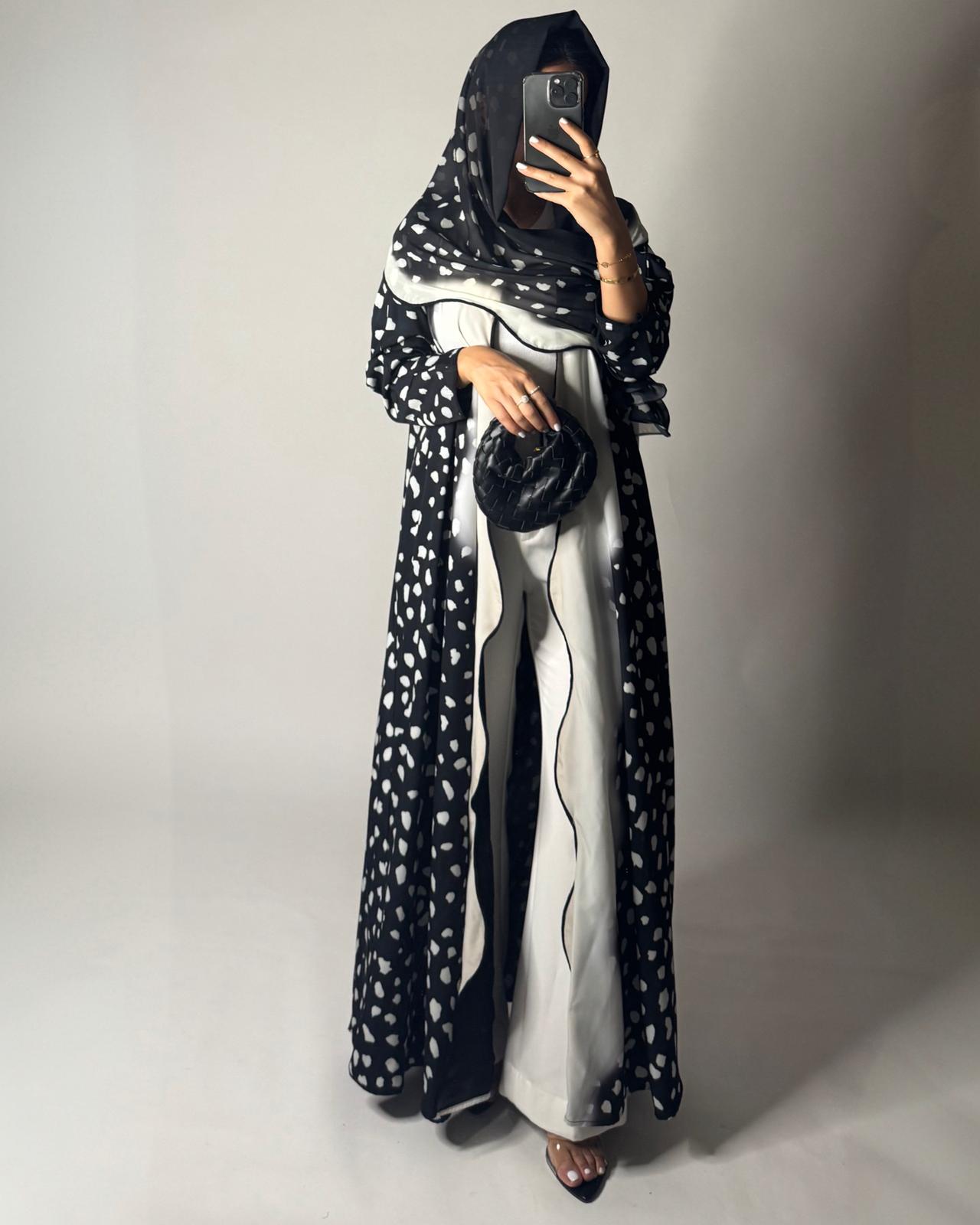 A648 - Waves Leopard Print A-CUT Black & Cream Abaya & Matching Head Scarf