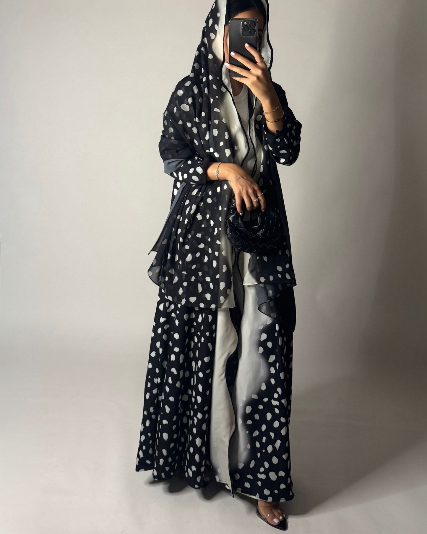 A648 - Waves Leopard Print A-CUT Black & Cream Abaya & Matching Head Scarf
