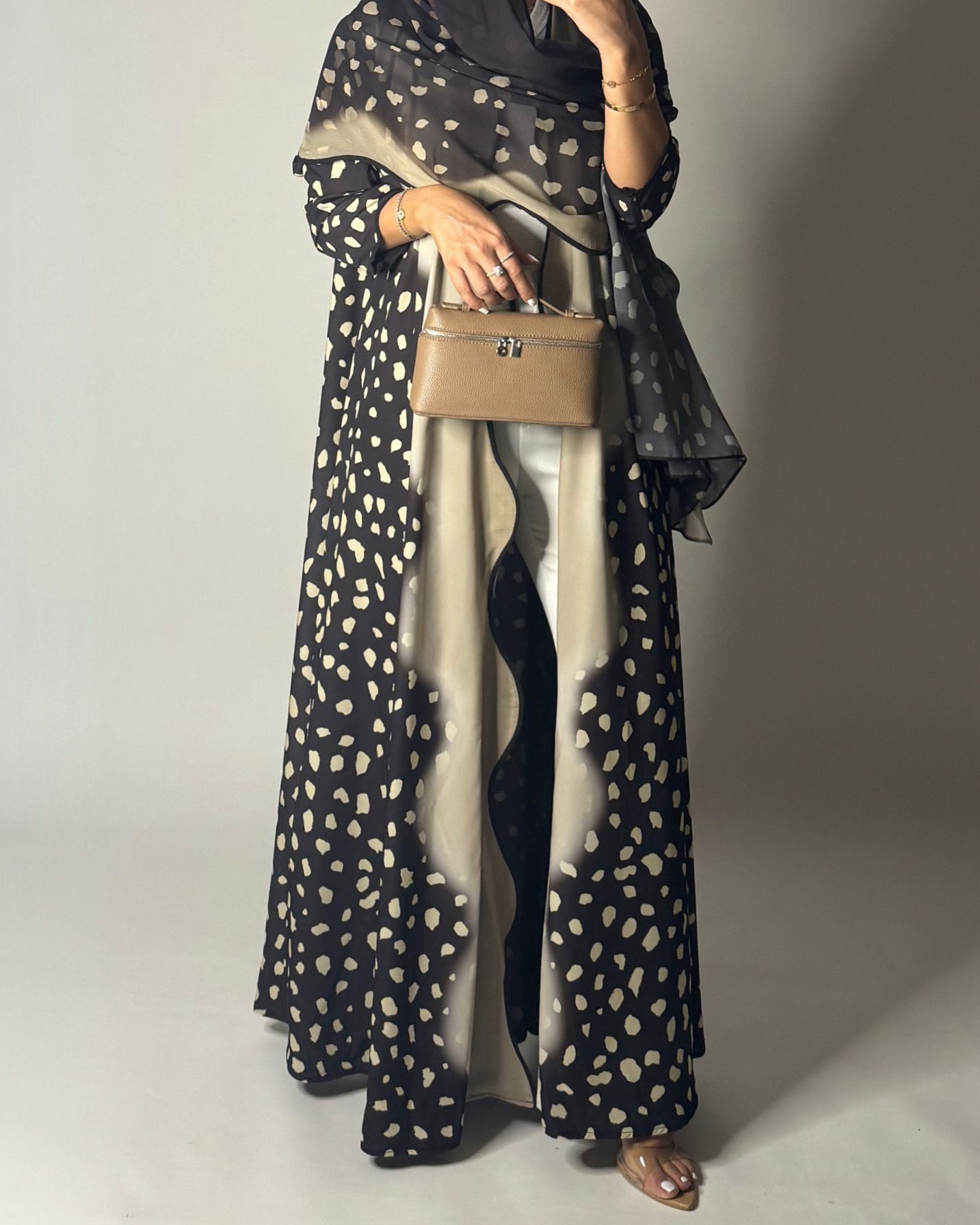 A647 - Waves Leopard Print A-CUT Shades of Brown Abaya & Matching Head Scarf