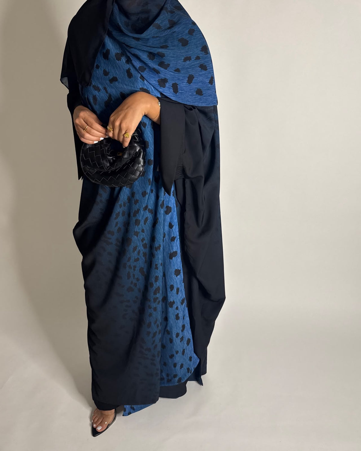 A670 - Blue/ Black Ombre Deer Pattern Bisht Cut Abaya with Matching Ombre Head Scarf