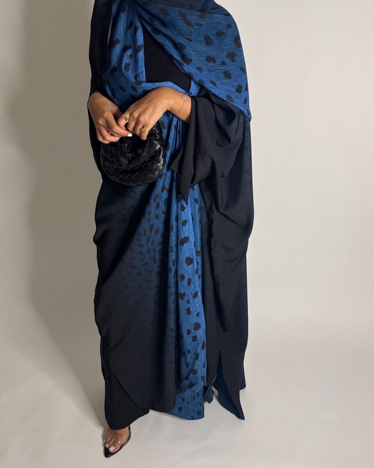 A670 - Blue/ Black Ombre Deer Pattern Bisht Cut Abaya with Matching Ombre Head Scarf