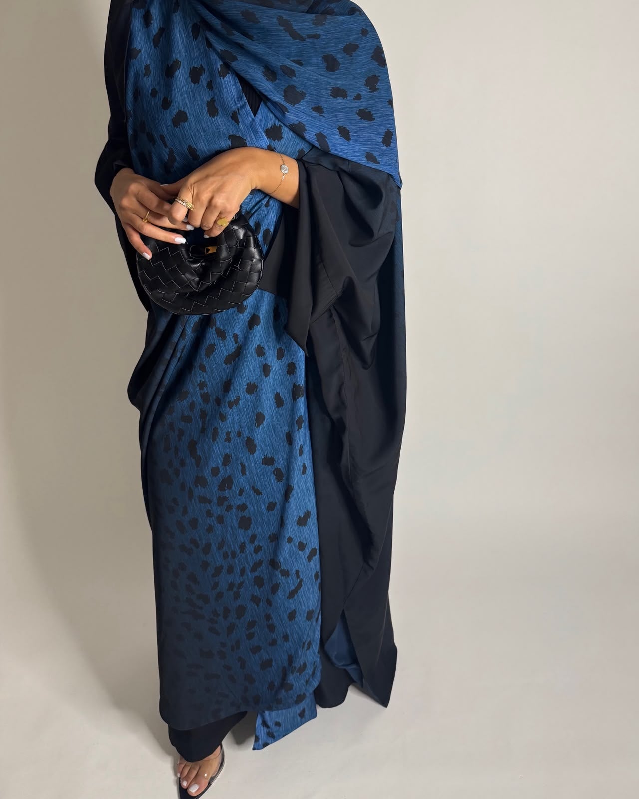 A670 - Blue/ Black Ombre Deer Pattern Bisht Cut Abaya with Matching Ombre Head Scarf