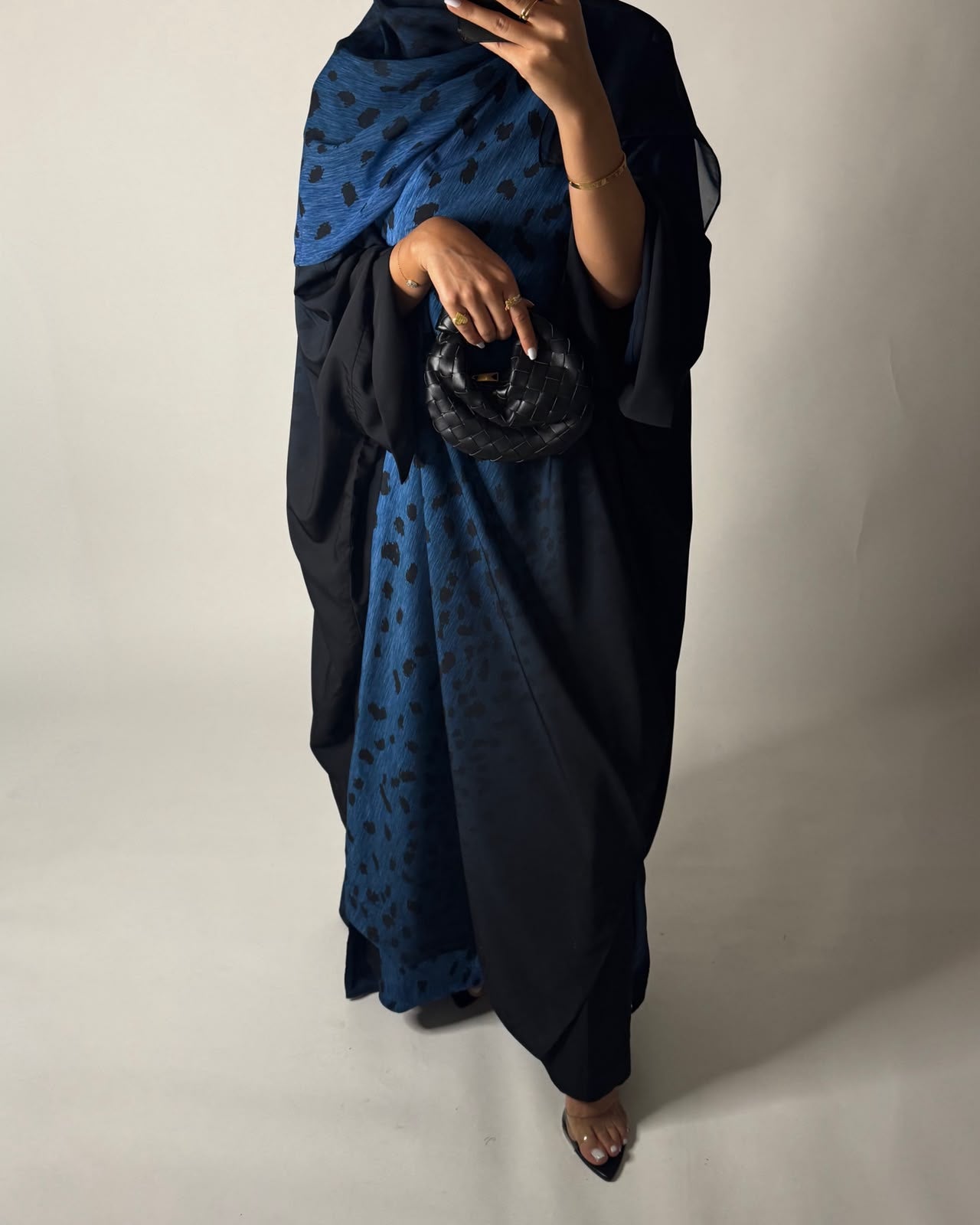 A670 - Blue/ Black Ombre Deer Pattern Bisht Cut Abaya with Matching Ombre Head Scarf