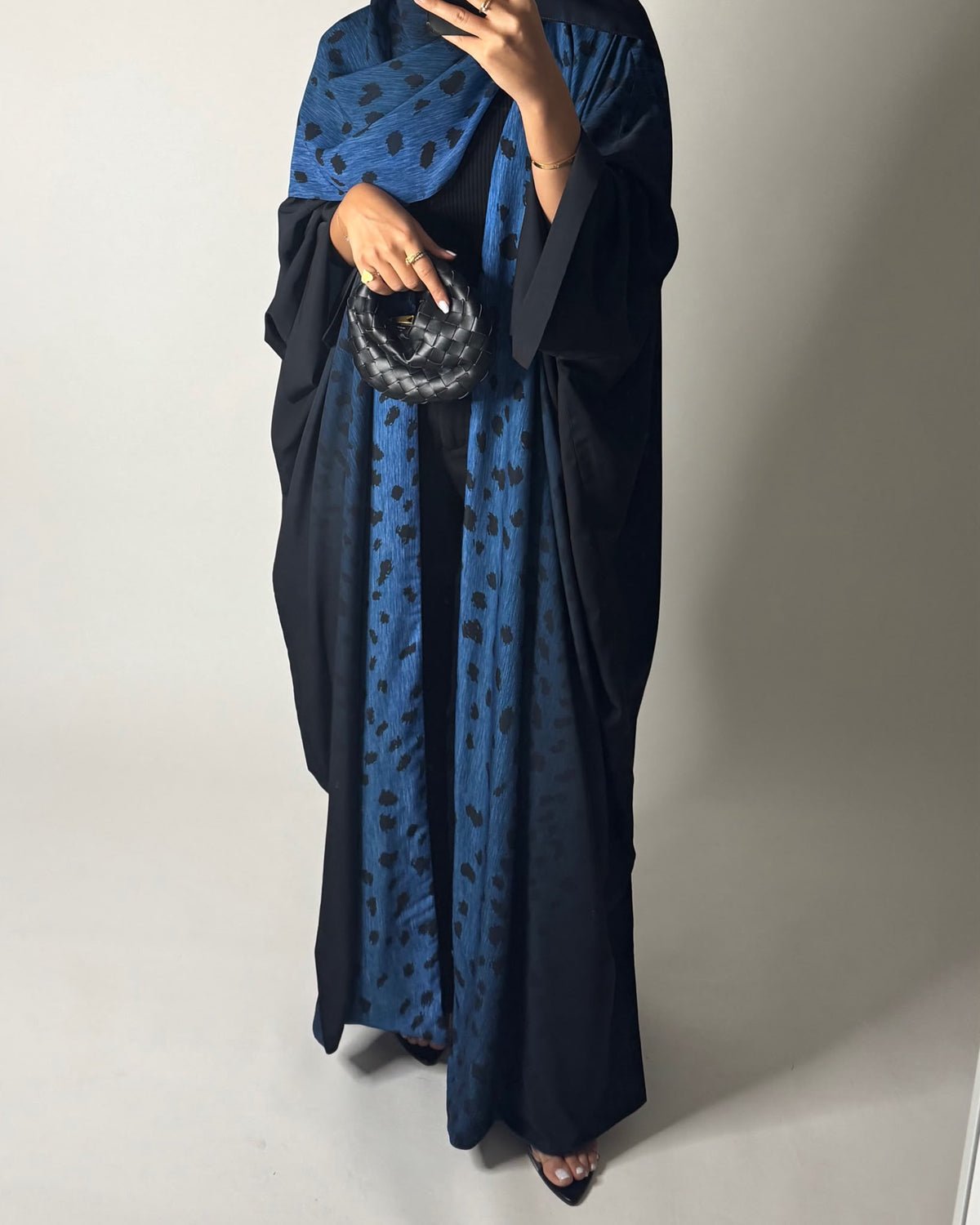 A670 - Blue/ Black Ombre Deer Pattern Bisht Cut Abaya with Matching Ombre Head Scarf