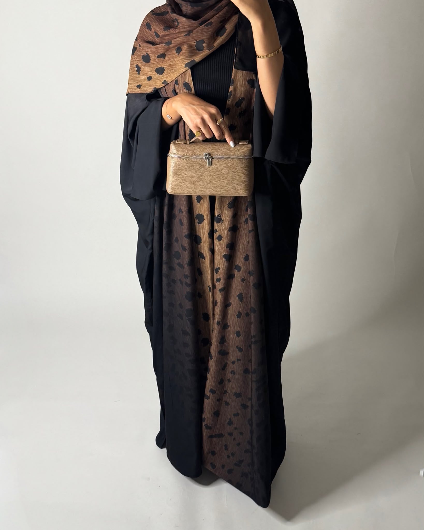 A669 - Brown/ Black Ombre Deer Pattern Bisht Cut Abaya with Matching Ombre Head Scarf