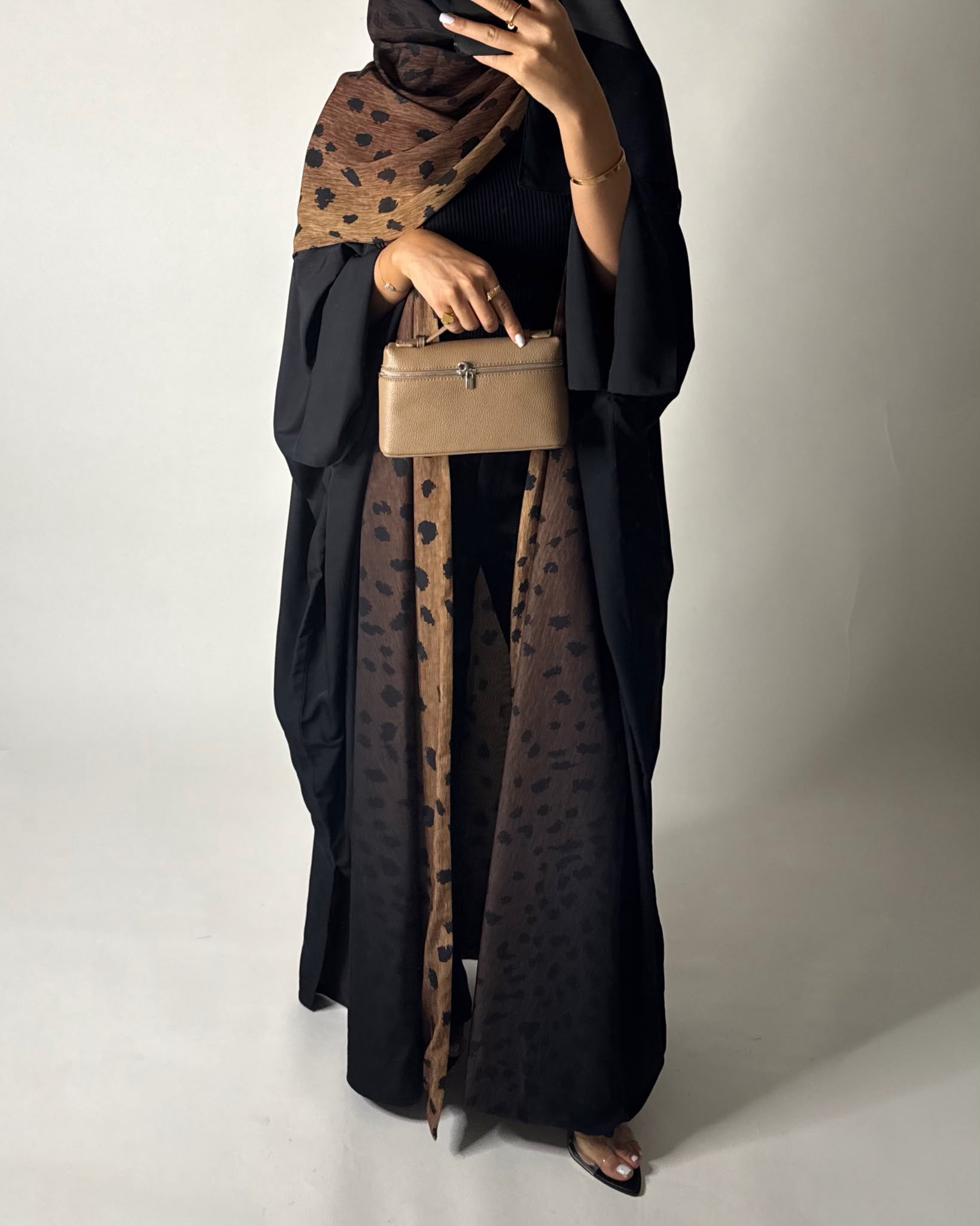 A669 - Brown/ Black Ombre Deer Pattern Bisht Cut Abaya with Matching Ombre Head Scarf