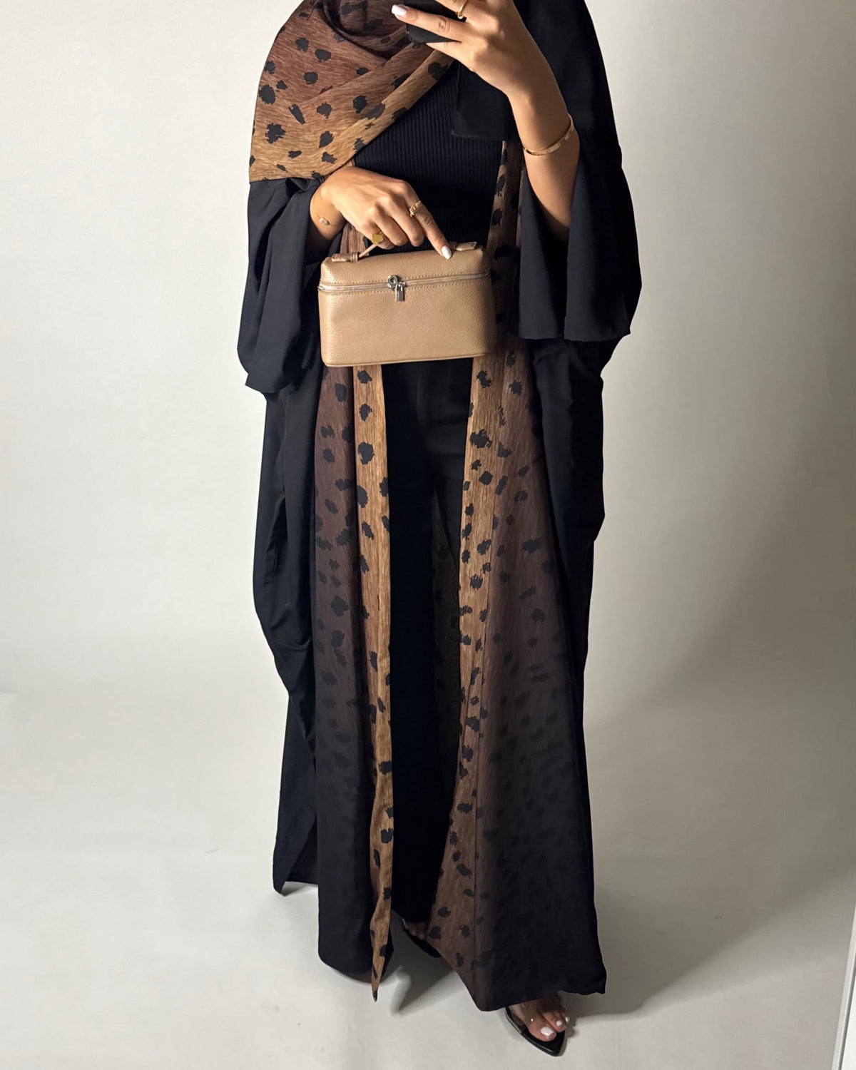 A669 - Brown/ Black Ombre Deer Pattern Bisht Cut Abaya with Matching Ombre Head Scarf