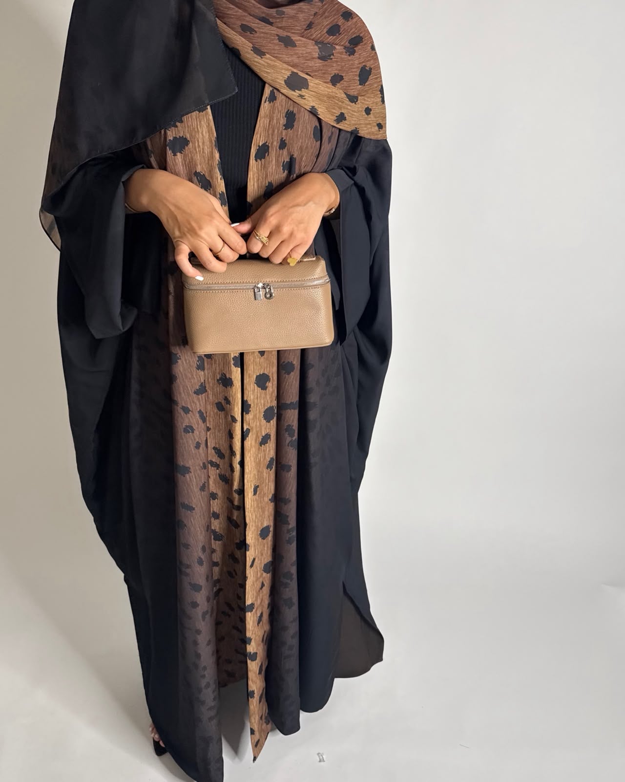 A669 - Brown/ Black Ombre Deer Pattern Bisht Cut Abaya with Matching Ombre Head Scarf