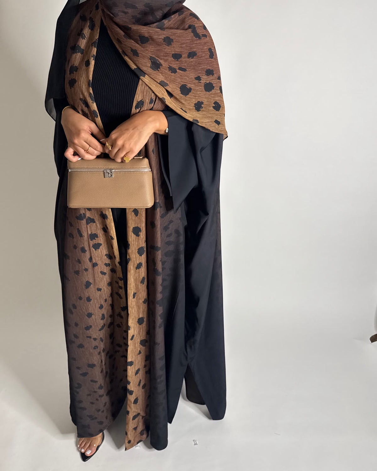 A669 - Brown/ Black Ombre Deer Pattern Bisht Cut Abaya with Matching Ombre Head Scarf