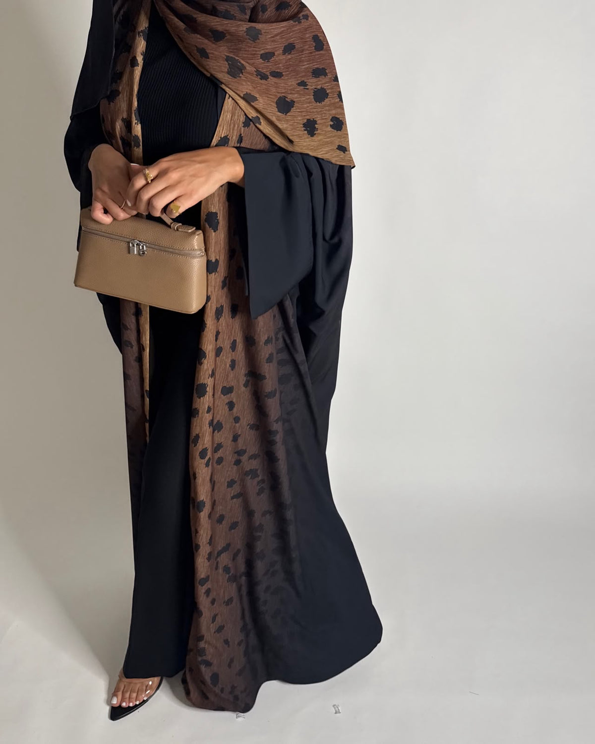 A669 - Brown/ Black Ombre Deer Pattern Bisht Cut Abaya with Matching Ombre Head Scarf