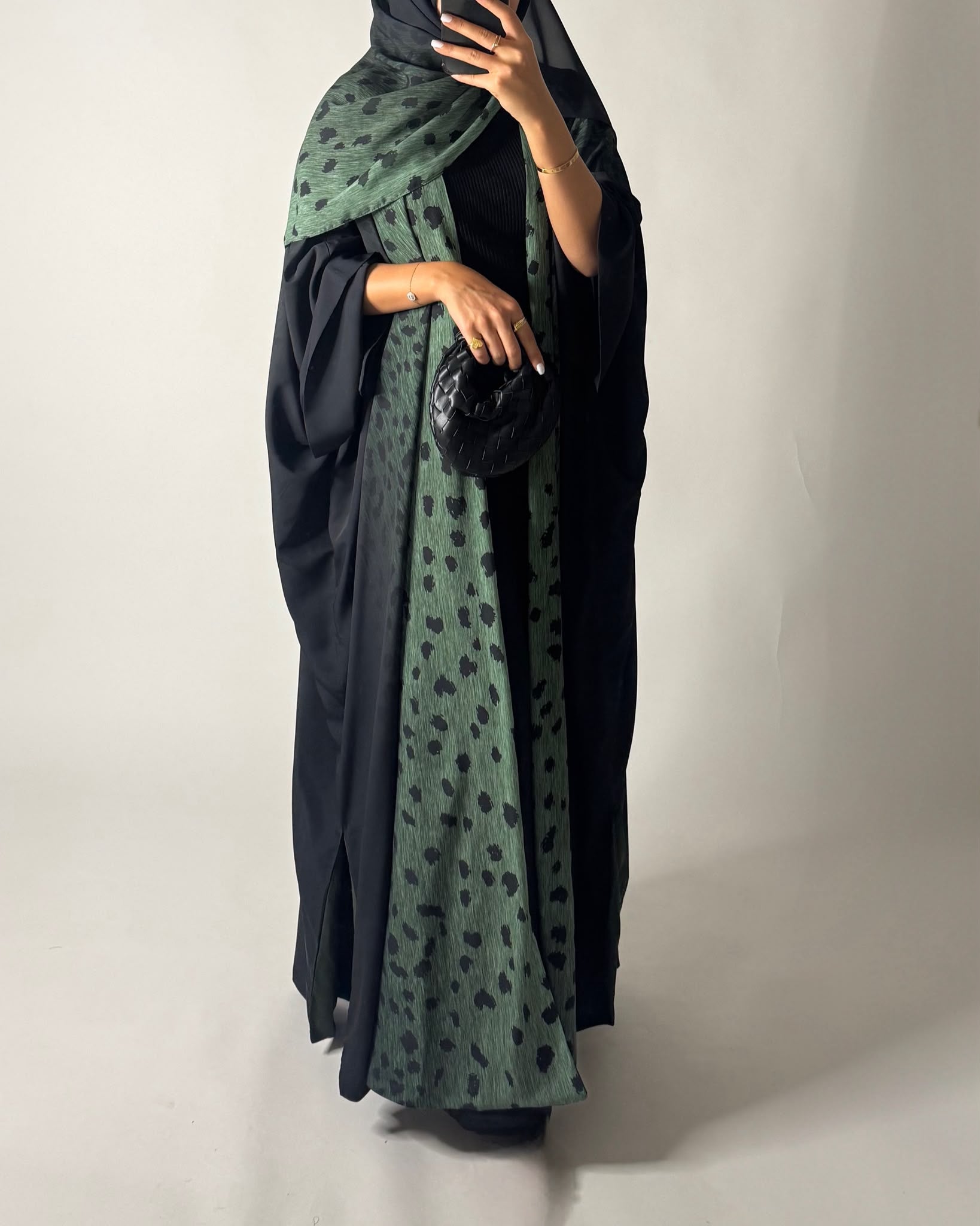 A672 - Green/ Black Ombre Deer Pattern Bisht Cut Abaya with Matching Ombre Head Scarf