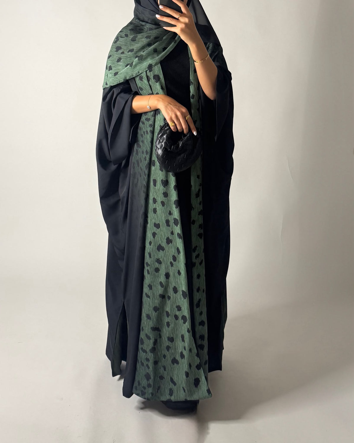 A672 - Green/ Black Ombre Deer Pattern Bisht Cut Abaya with Matching Ombre Head Scarf