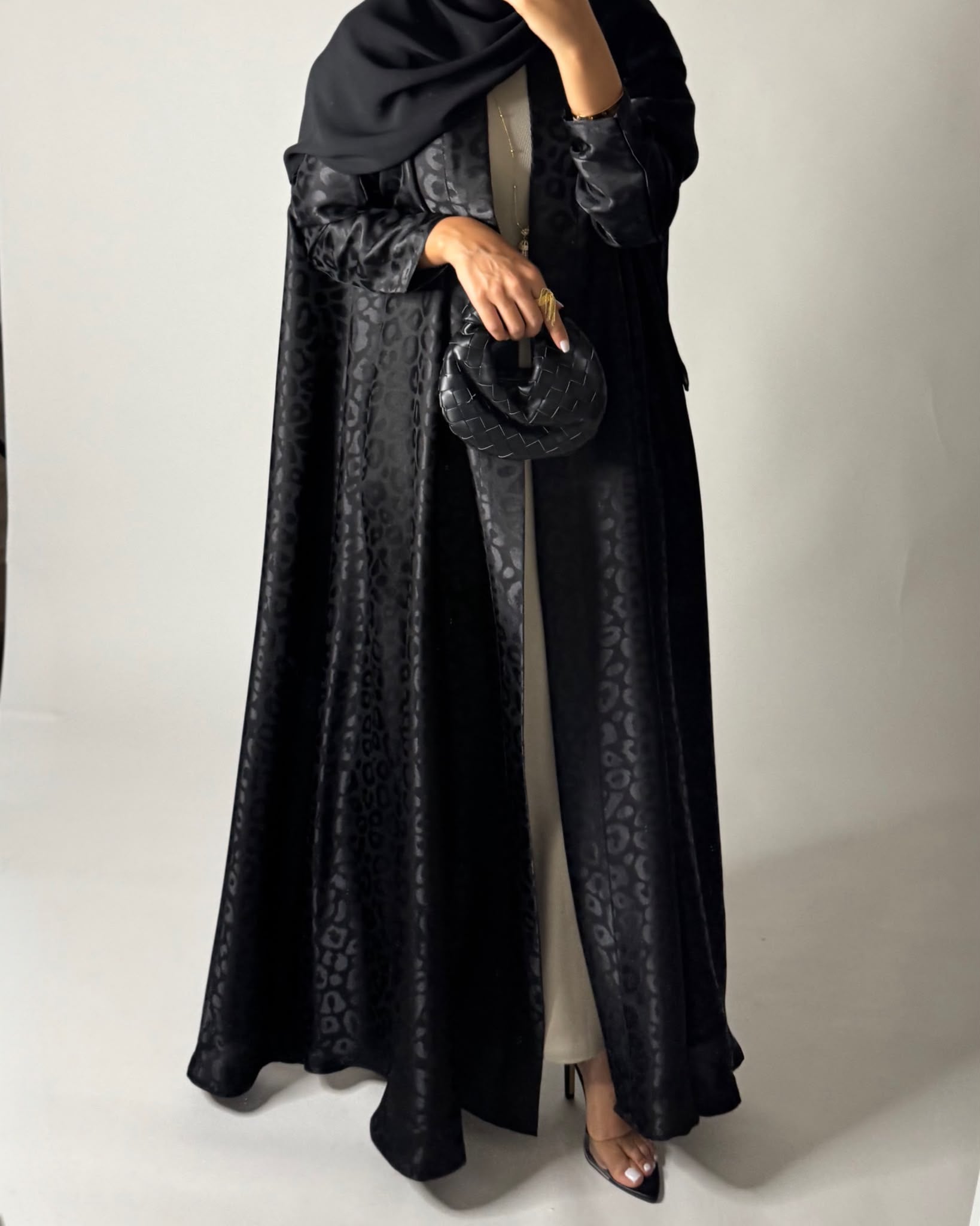 A673 - Black Leopard Pattern A-CUT Wrap Abaya & Head Scarf