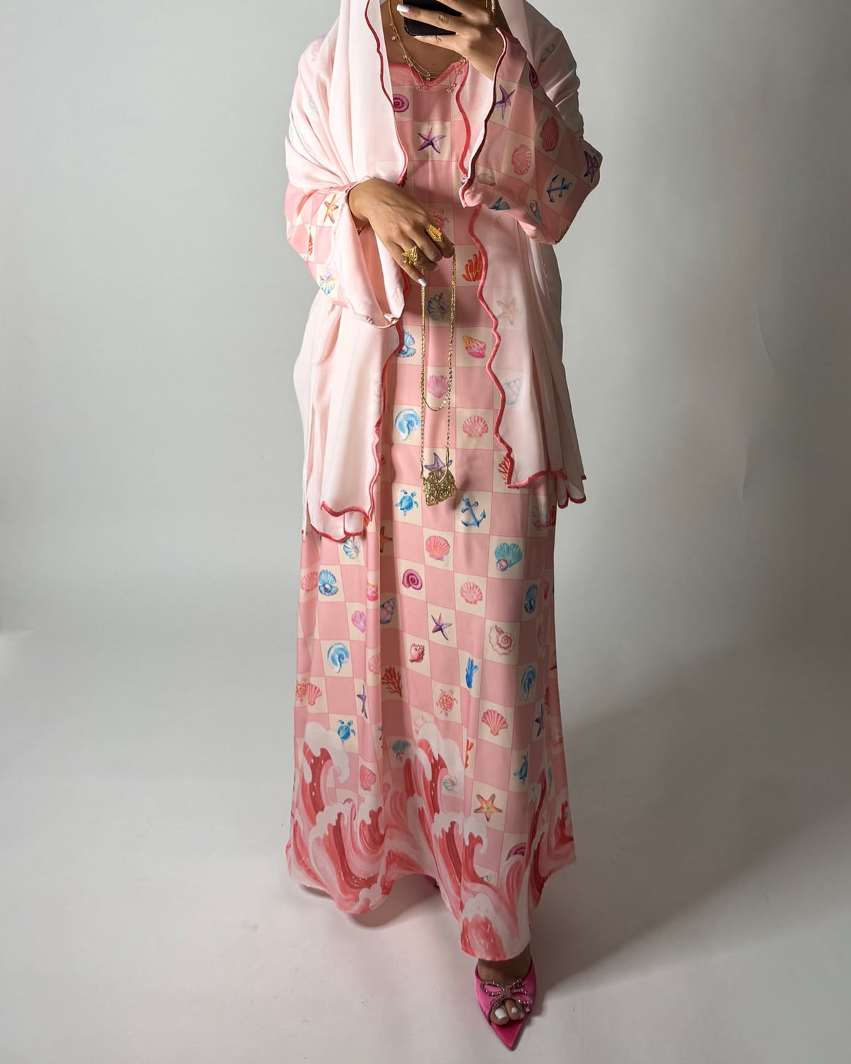 A678 - Shades of Pink Waves Checkered Jalabiya & Matching Head Scarf