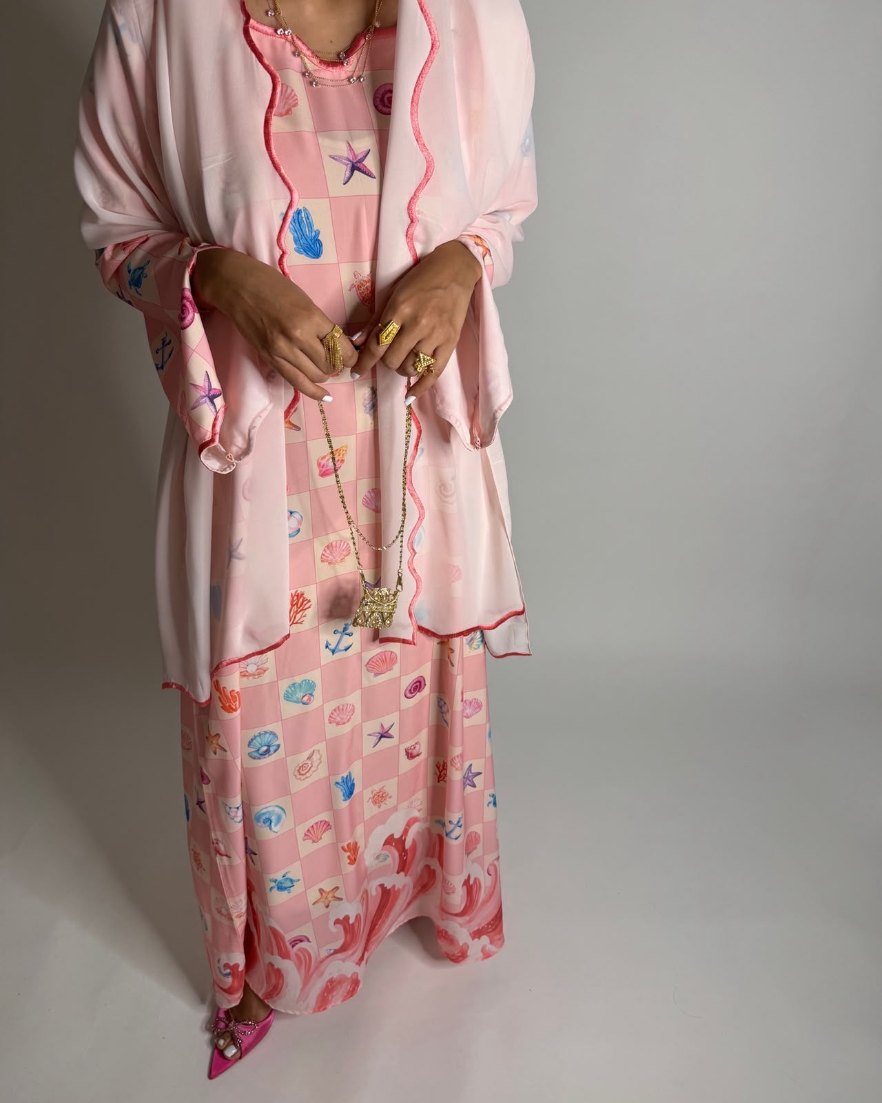 A678 - Shades of Pink Waves Checkered Jalabiya & Matching Head Scarf