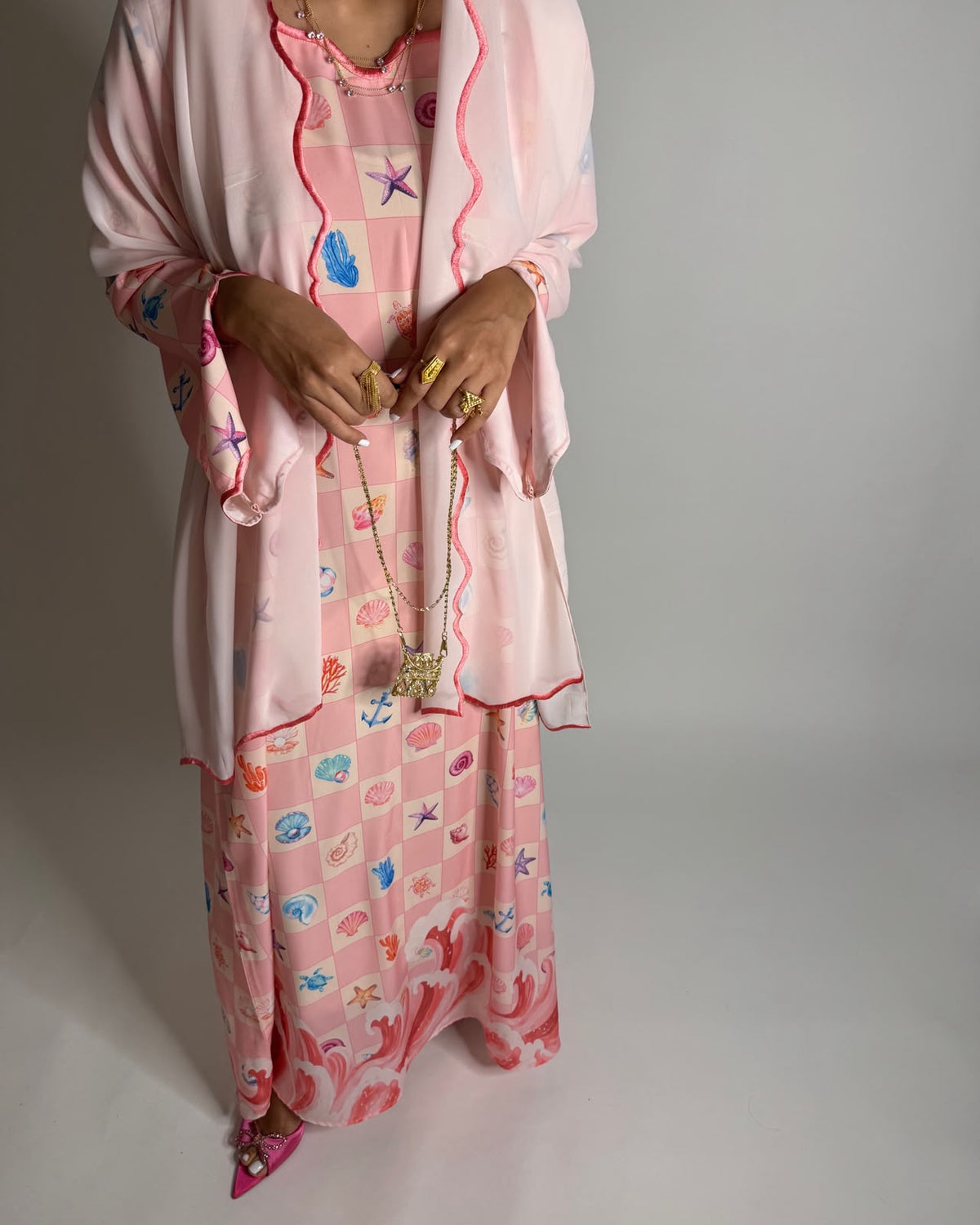A678 - Shades of Pink Waves Checkered Jalabiya & Matching Head Scarf