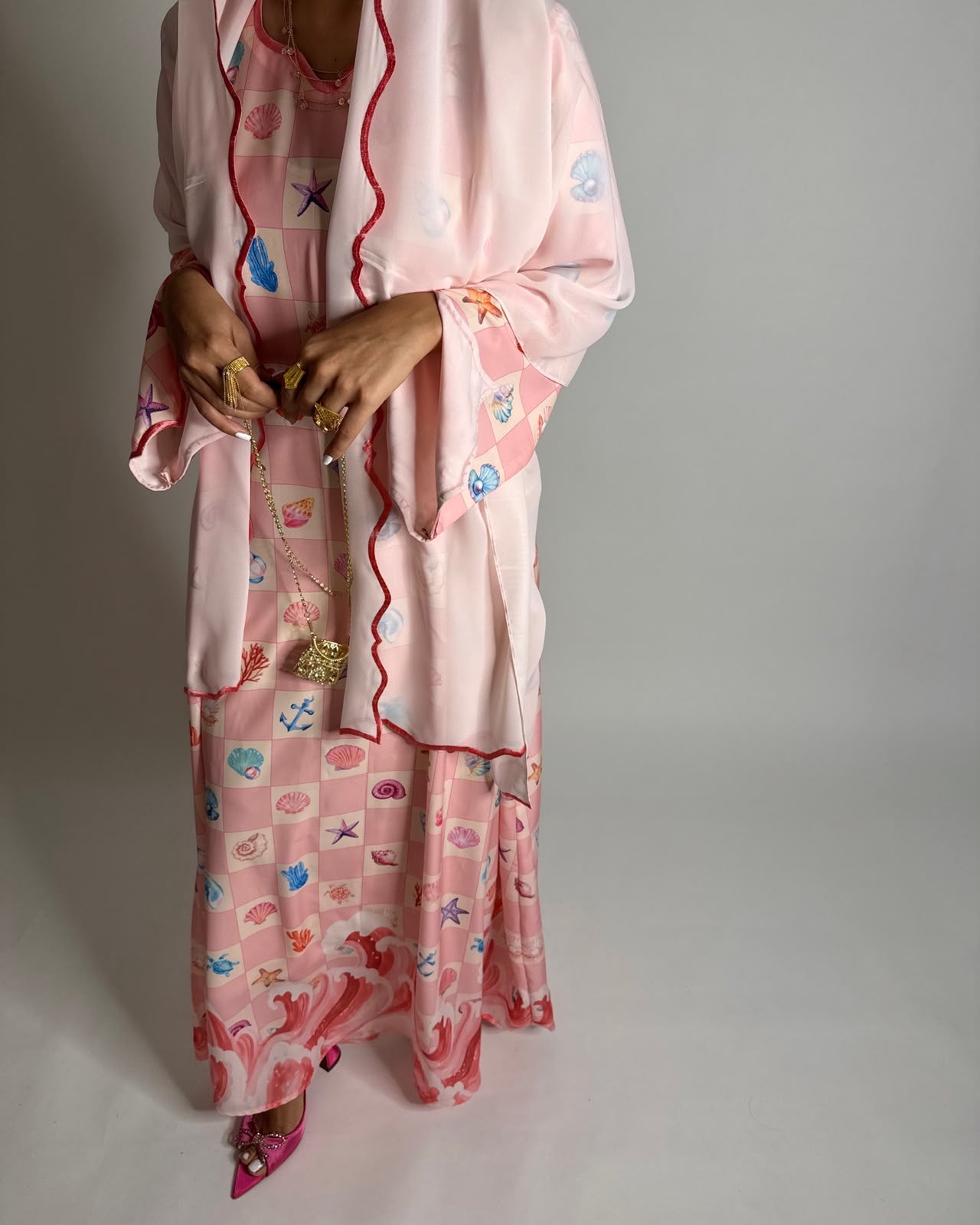 A678 - Shades of Pink Waves Checkered Jalabiya & Matching Head Scarf