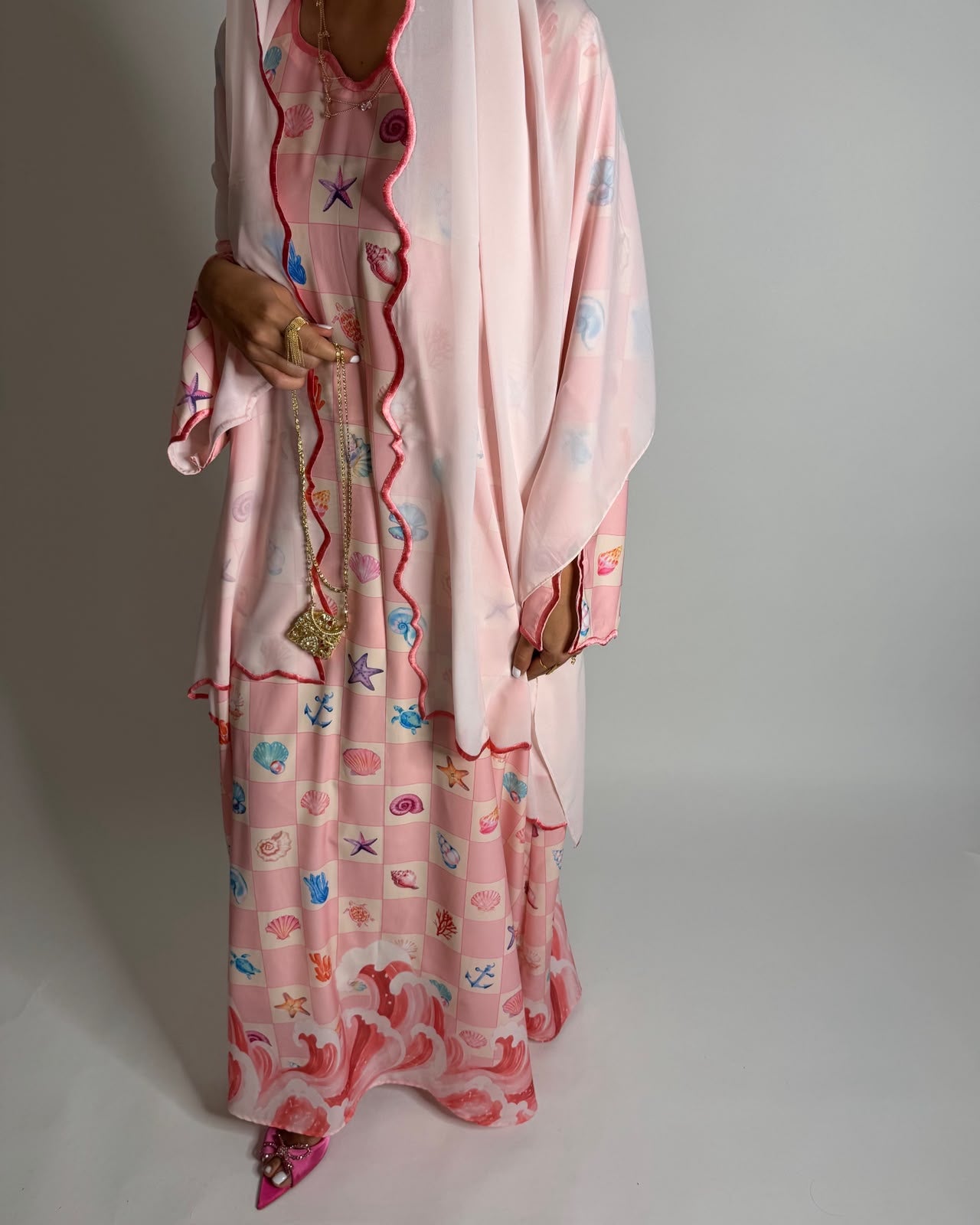 A678 - Shades of Pink Waves Checkered Jalabiya & Matching Head Scarf