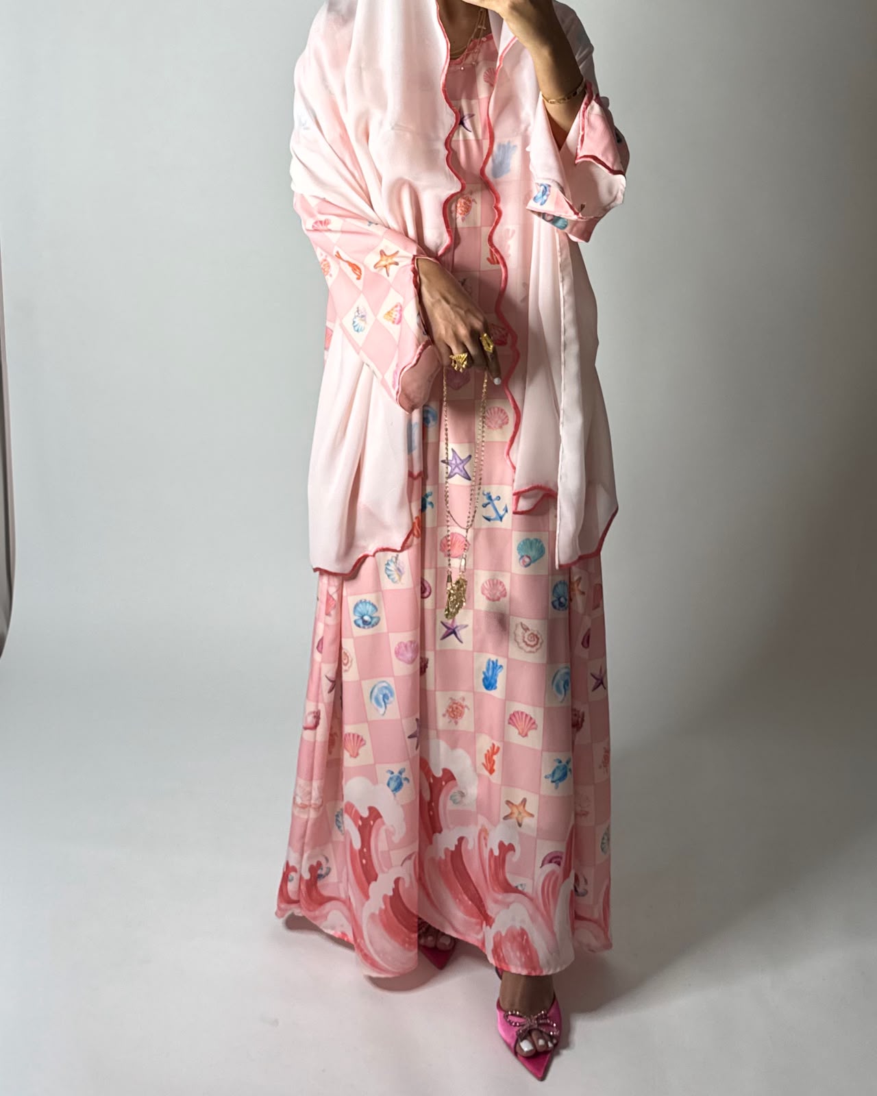 A678 - Shades of Pink Waves Checkered Jalabiya & Matching Head Scarf