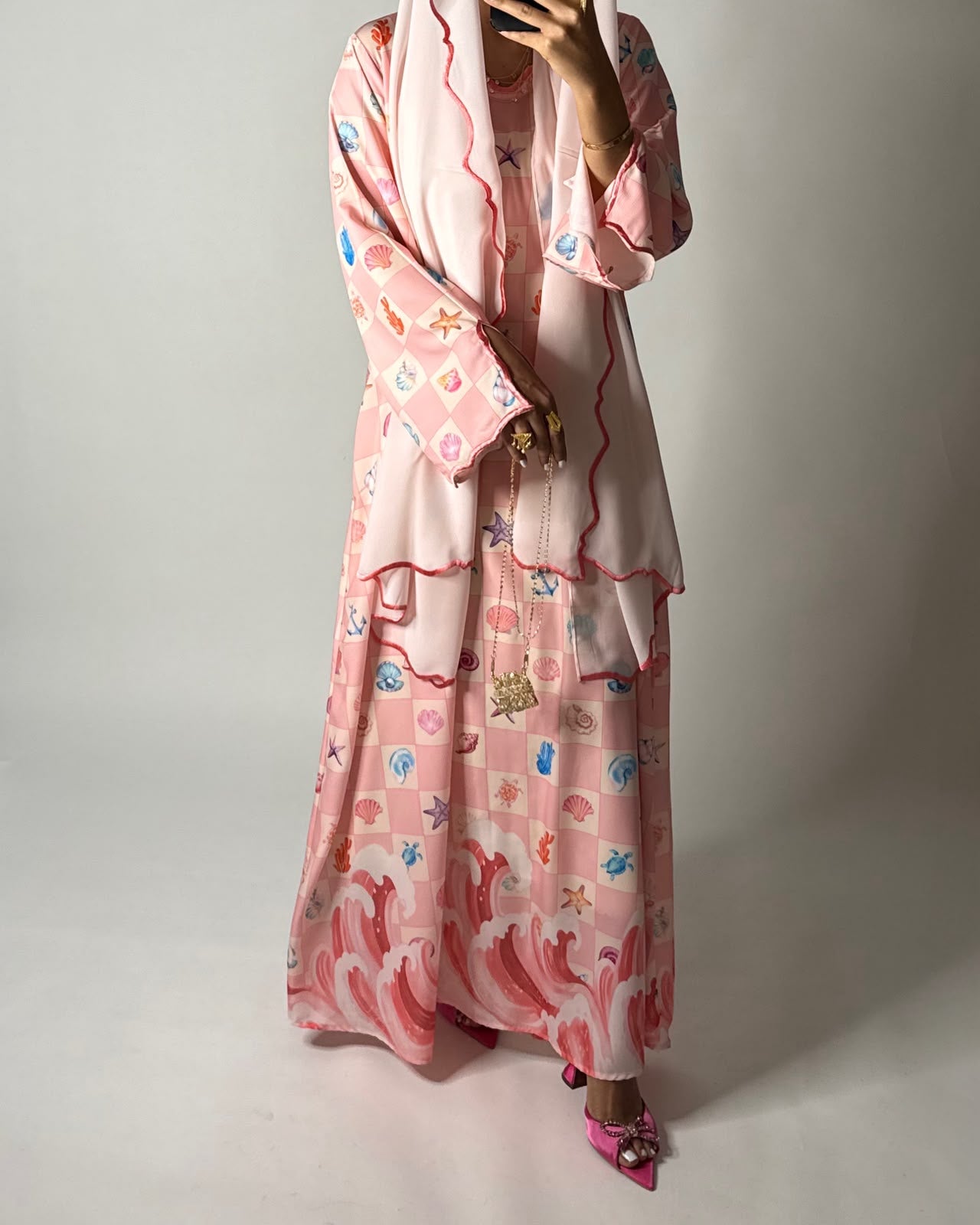 A678 - Shades of Pink Waves Checkered Jalabiya & Matching Head Scarf