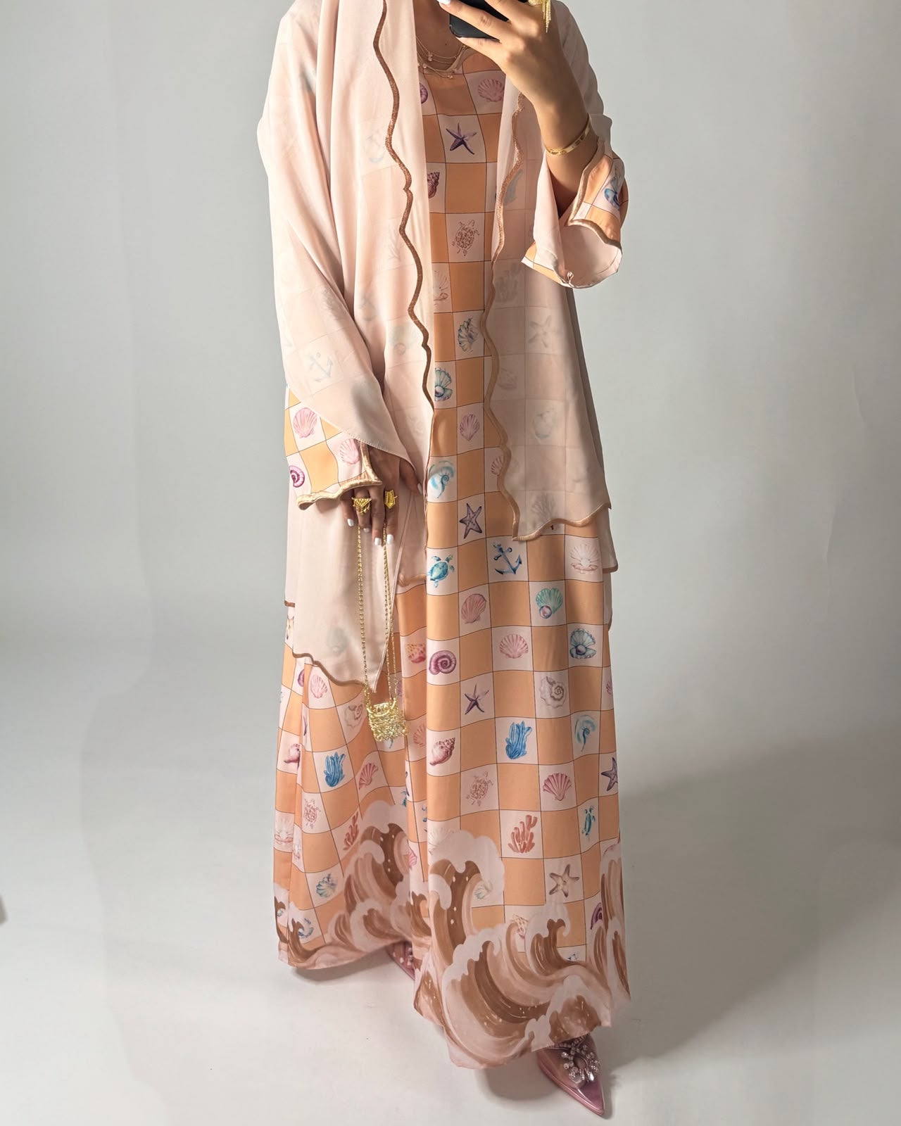 A677 - Peach & Beige Waves Checkered Jalabiya & Matching Head Scarf
