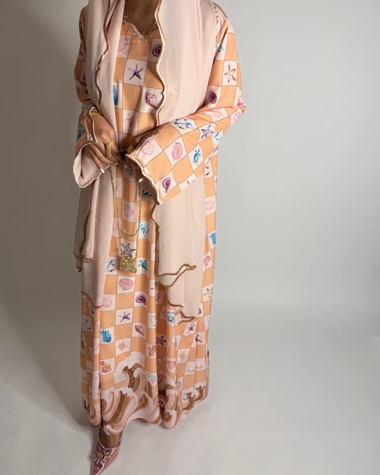 A677 - Peach & Beige Waves Checkered Jalabiya & Matching Head Scarf