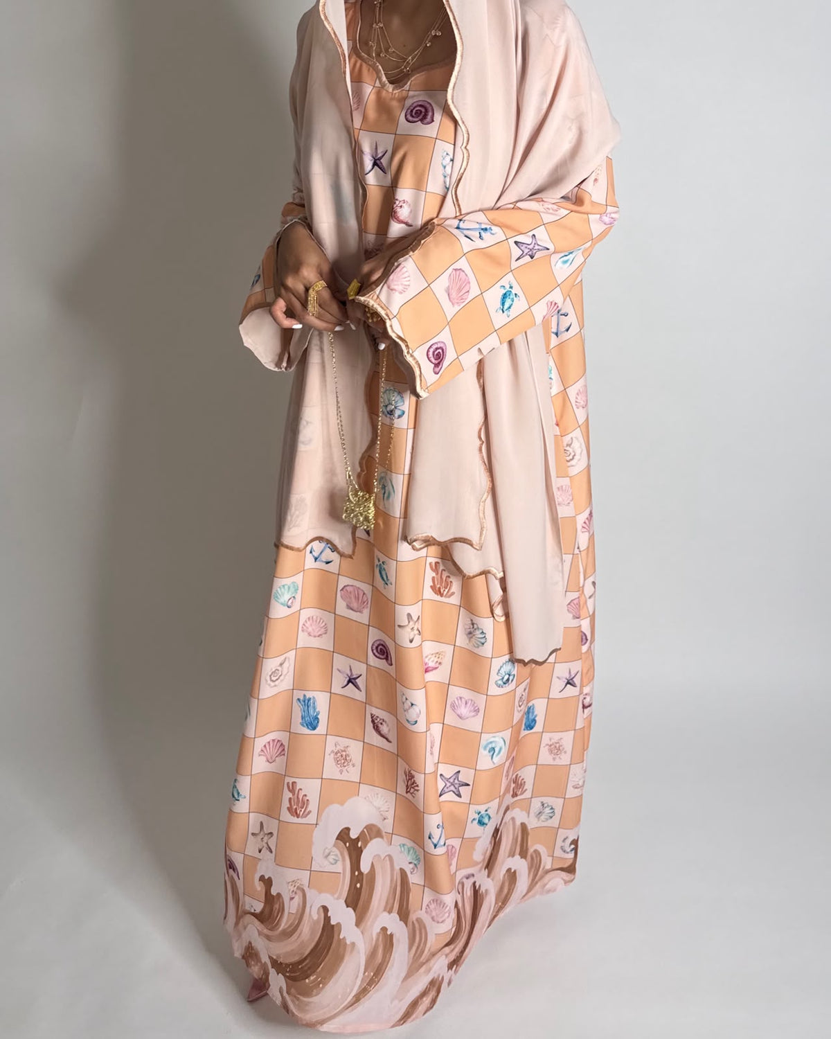 A677 - Peach & Beige Waves Checkered Jalabiya & Matching Head Scarf