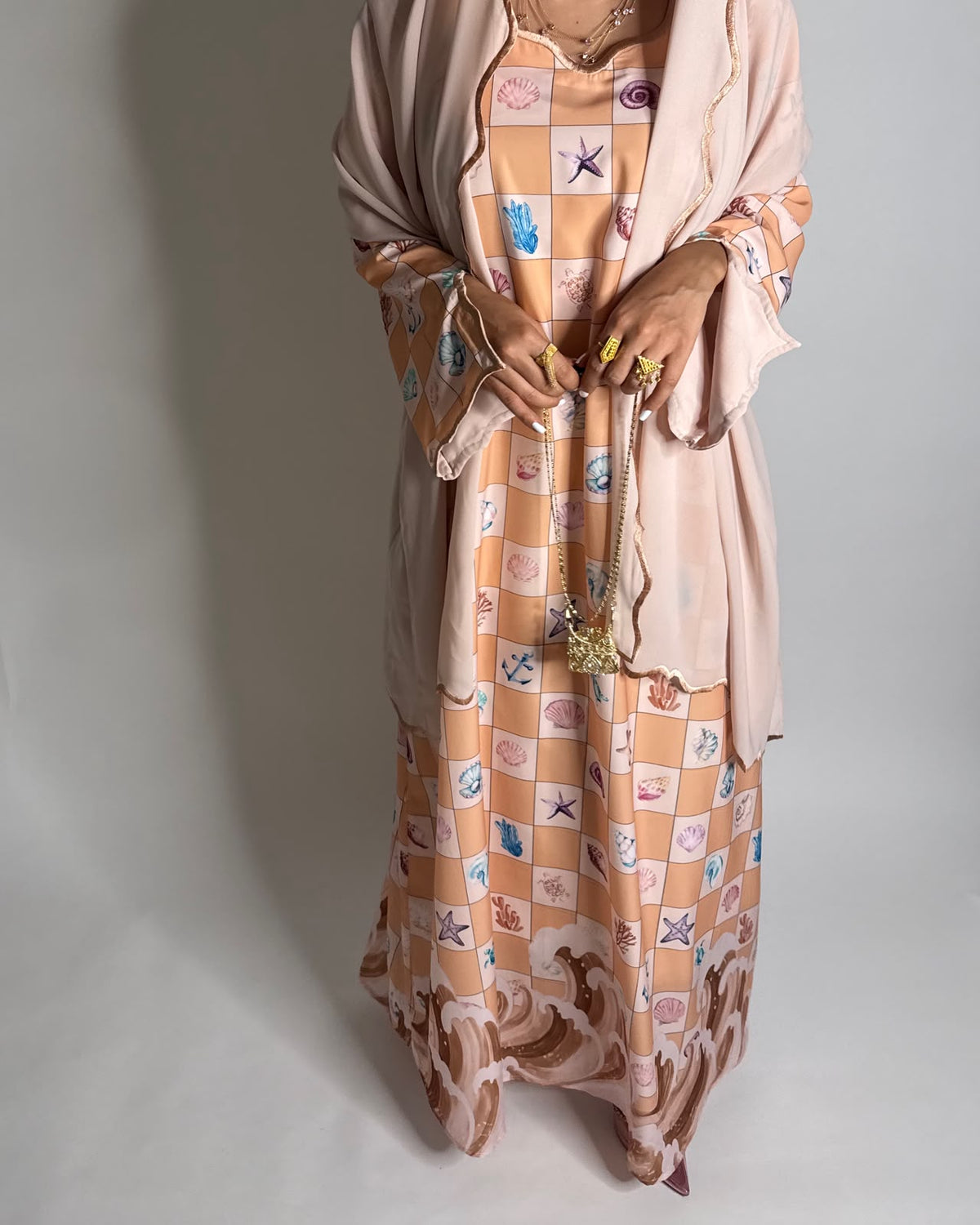 A677 - Peach & Beige Waves Checkered Jalabiya & Matching Head Scarf