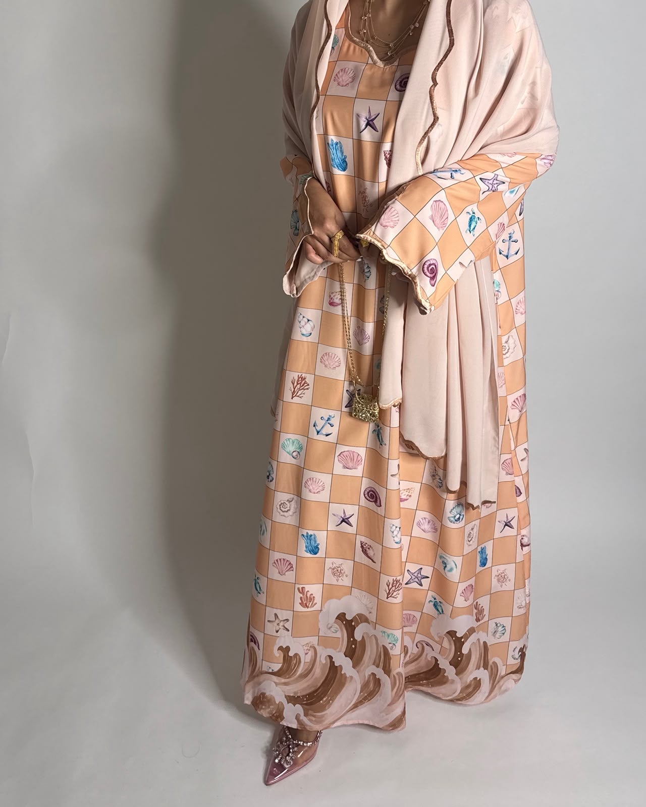A677 - Peach & Beige Waves Checkered Jalabiya & Matching Head Scarf